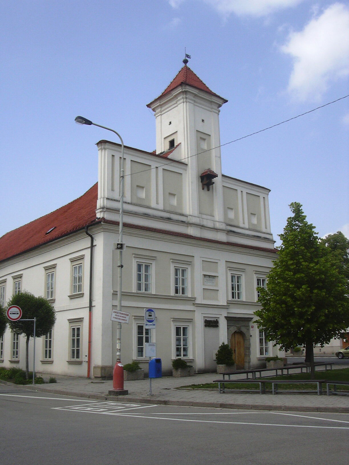 Rousínov, okres Vyškov. Stará radnice.)