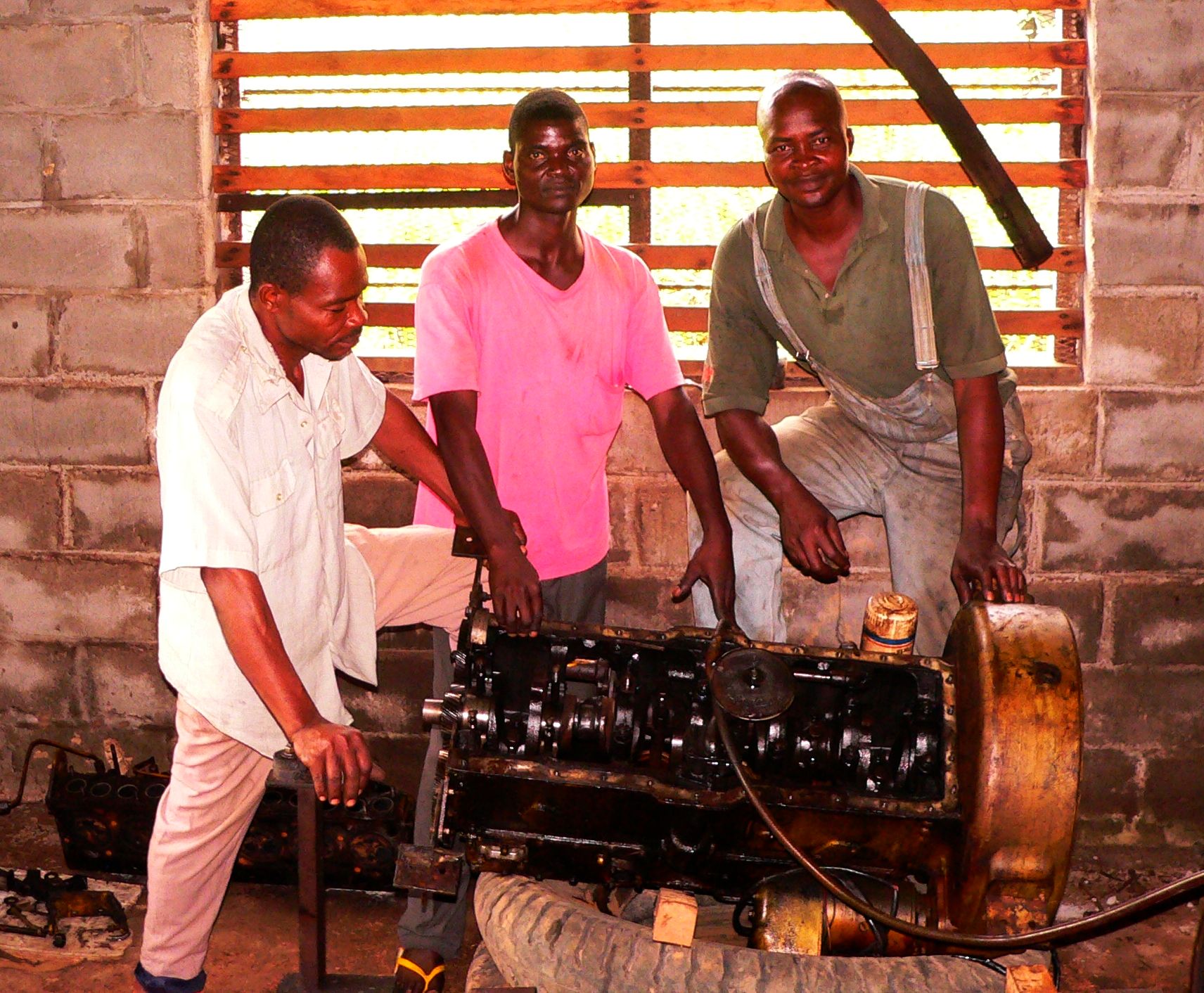 Mechanics for the Diocese of Basankusu in the workshop.