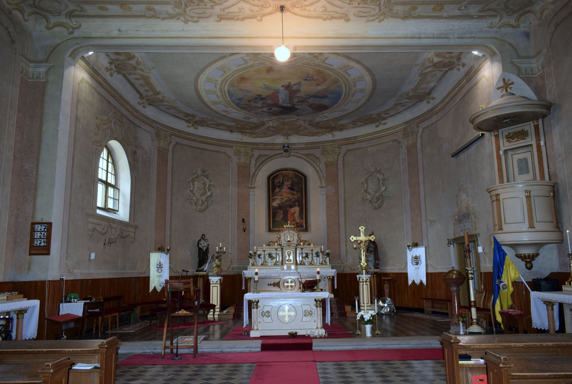 The chancel of King Saint Stephen Church in Polgárdi.