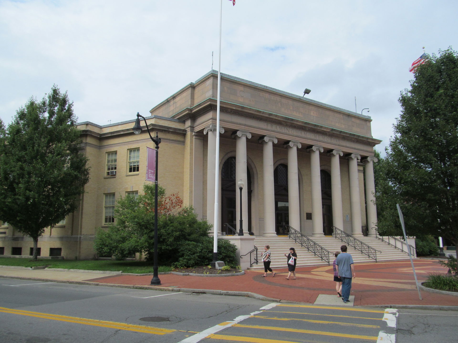 Framingham Memorial Building in the Concord Square Historic Dis…