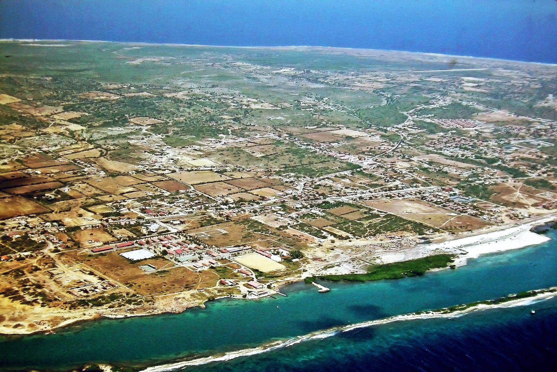 Luchtfoto's - - Savaneta