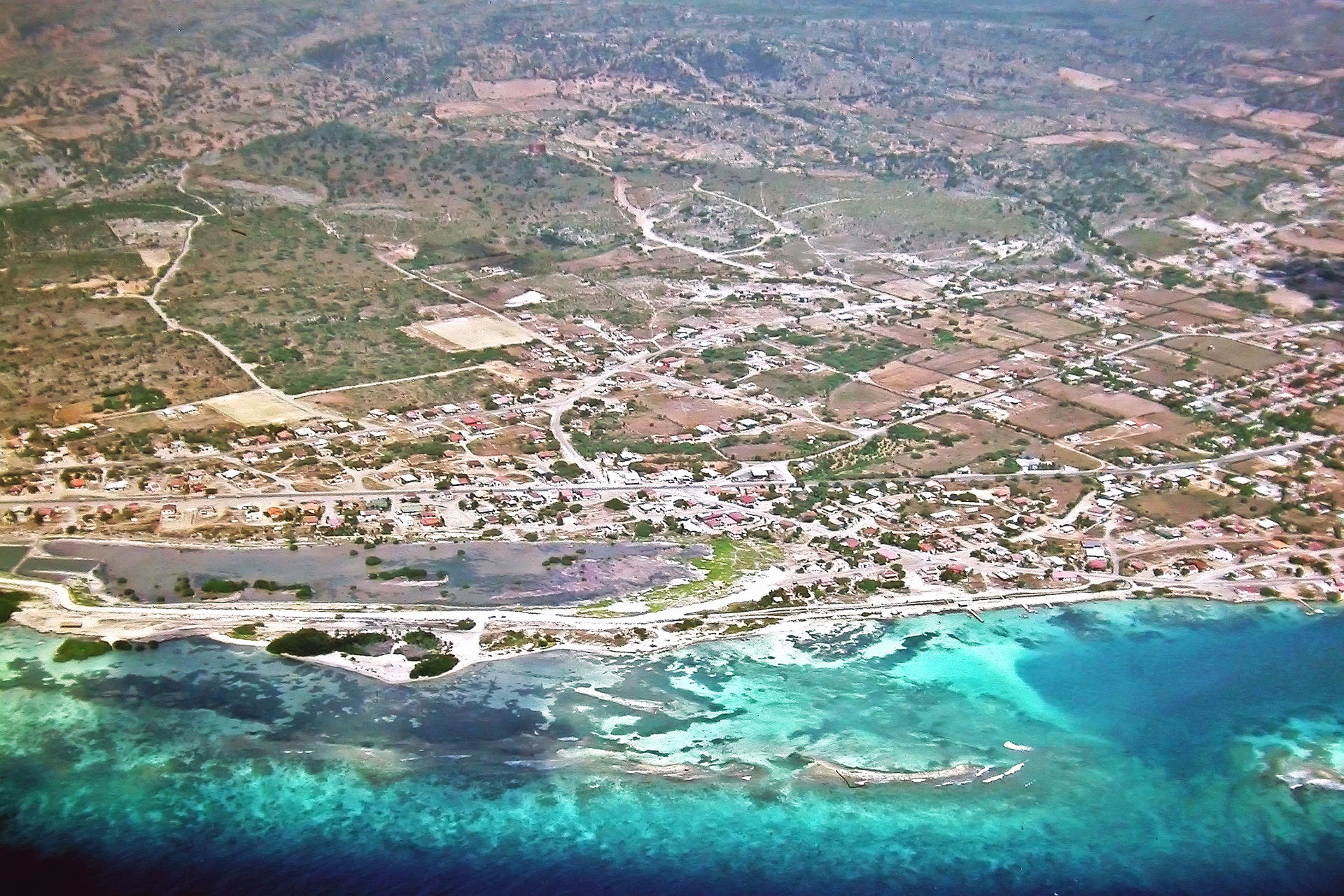 Luchtfoto's - - Savaneta