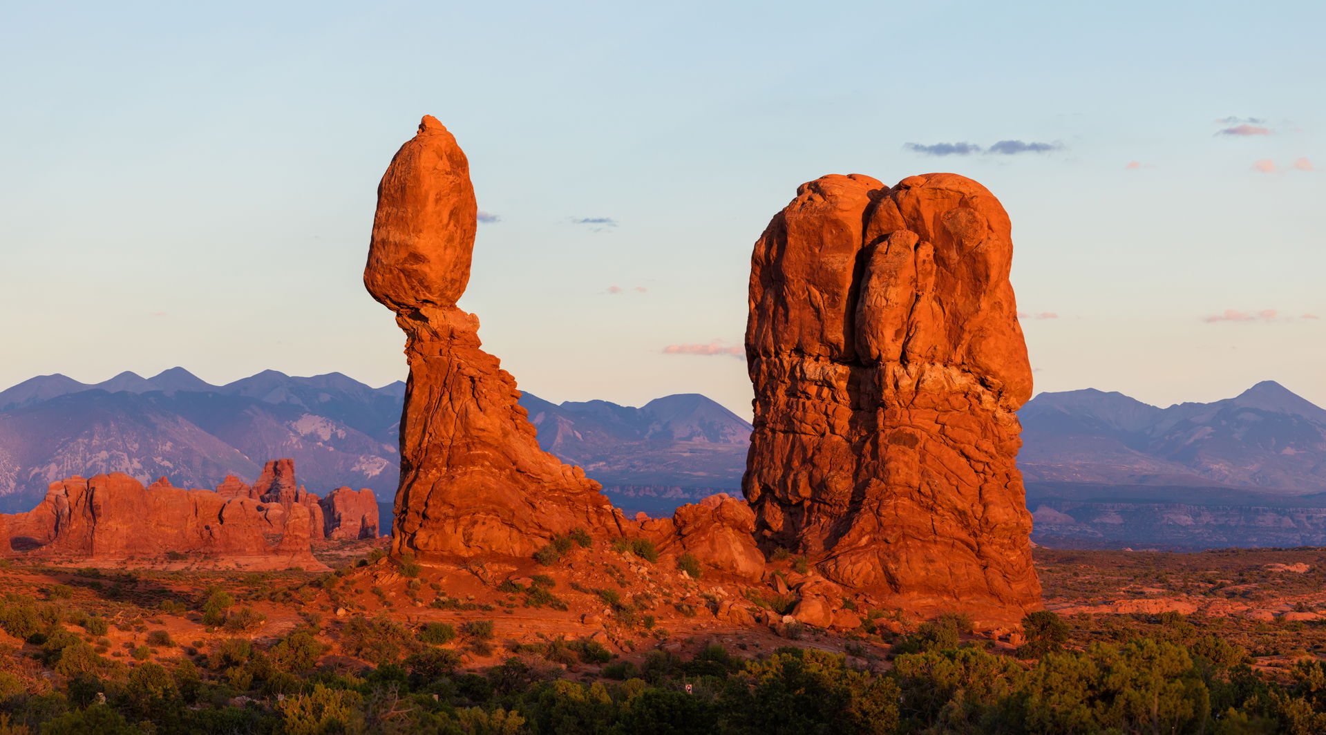 Balanced Rock in Arches National Park, Utah, USA