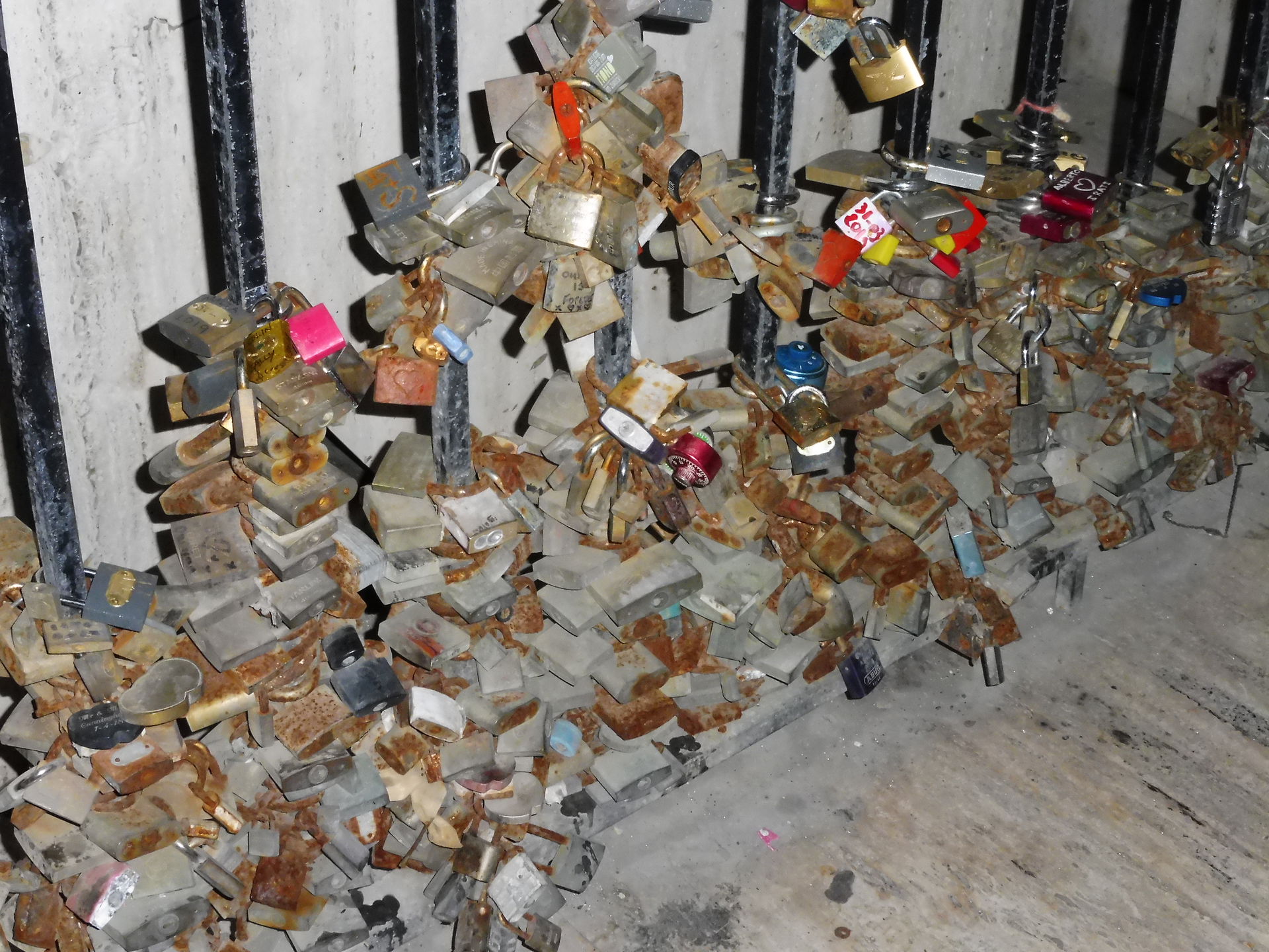 Very rusty love padlocks at the Love Monument in St Julian's (M…