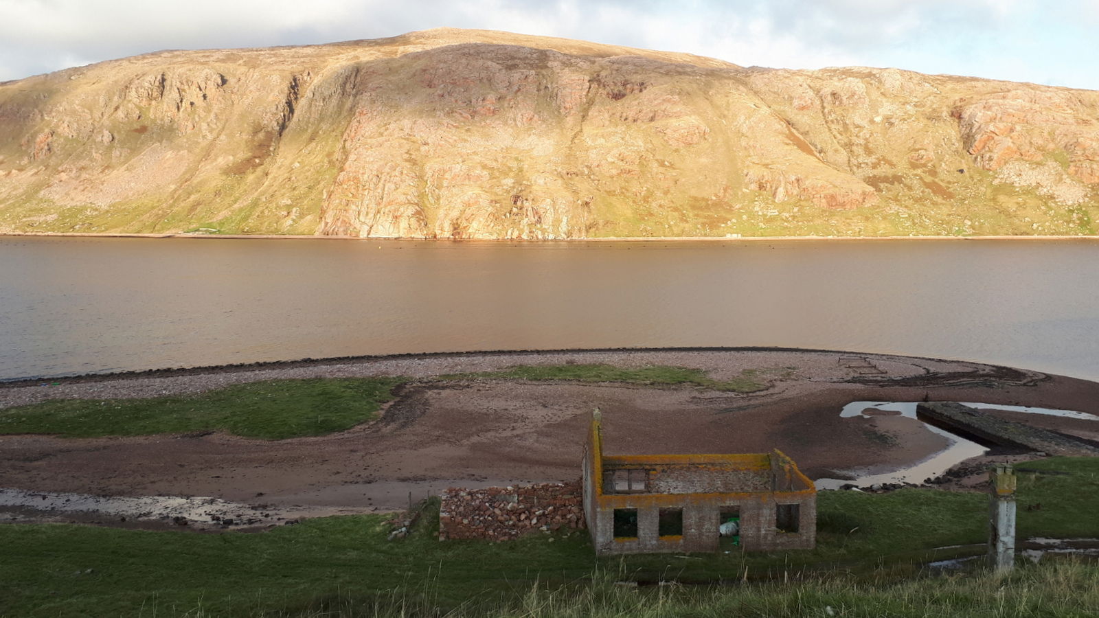 The Blade and Ronas Hill