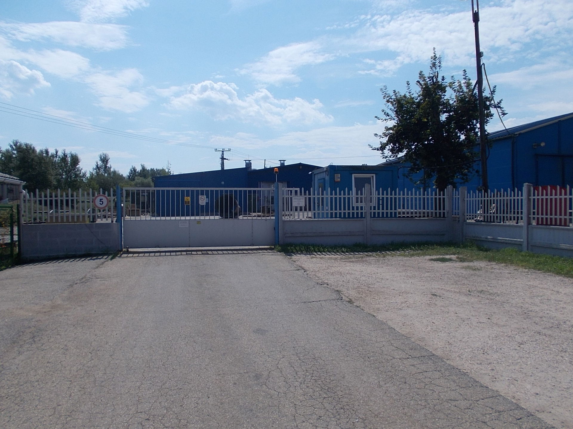BAV Tatabánya Ltd. Site. Steel structure manufacturing, sinking…
