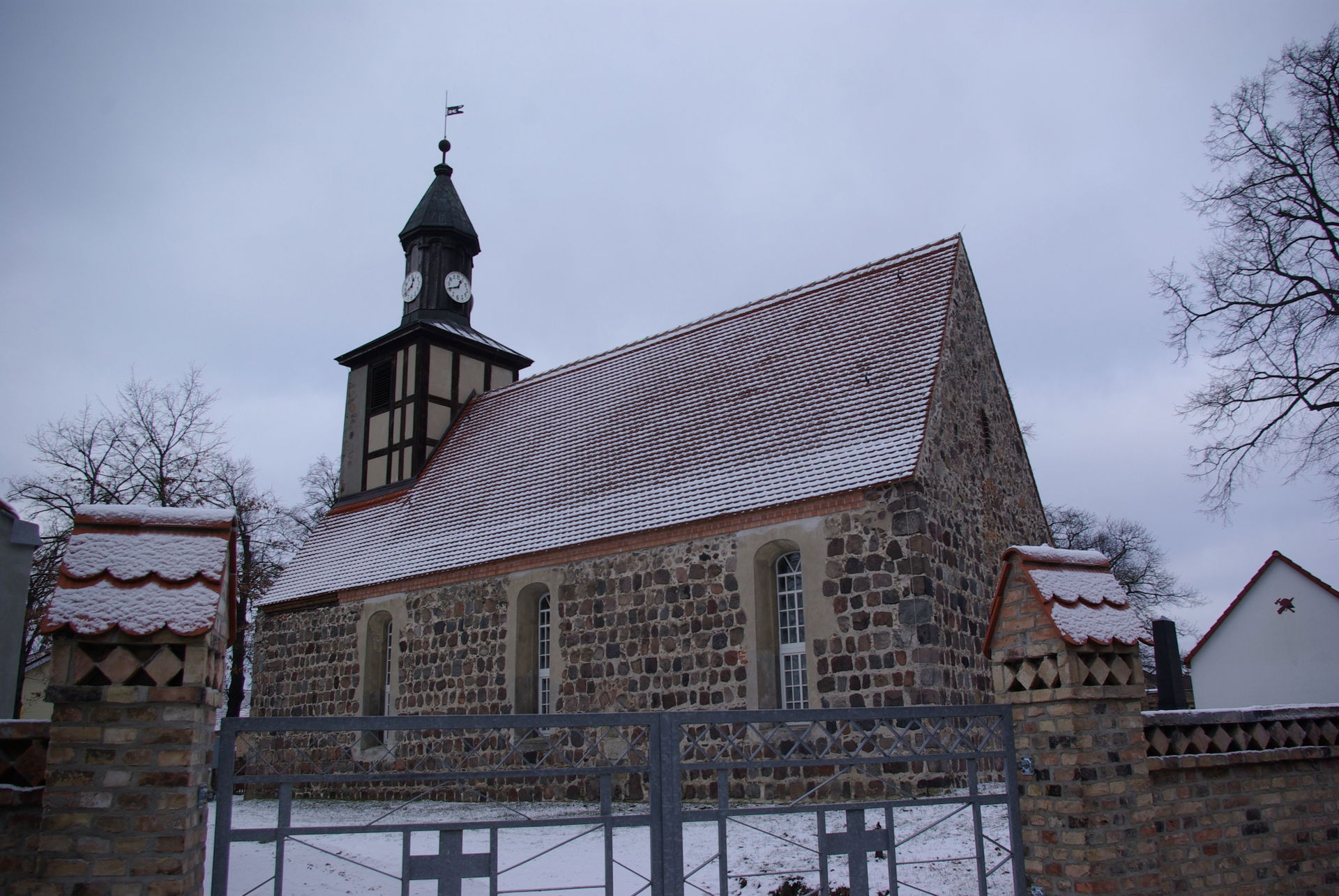 Blankenfelde-Mahlow, Brandenburg, im Ortsteil Glasow die Kirche…