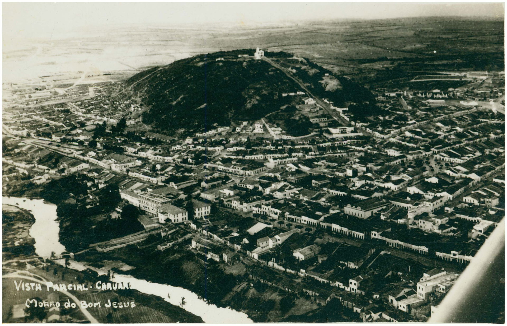Vista aérea de Caruaru nos anos 1900 do acervo do IBGE.