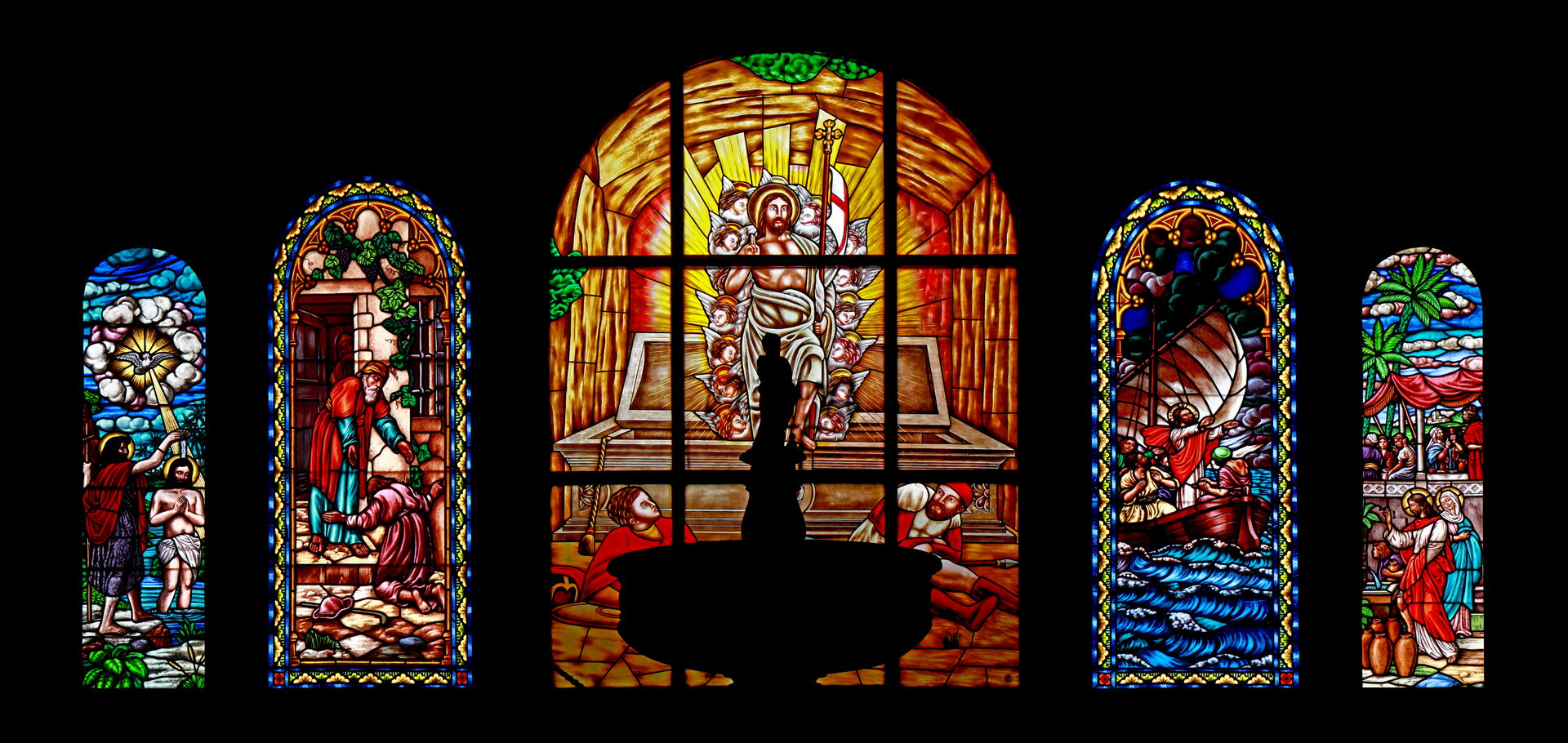 Stained glass windows in the Iglesia de El Salvador, Santa Cruz…