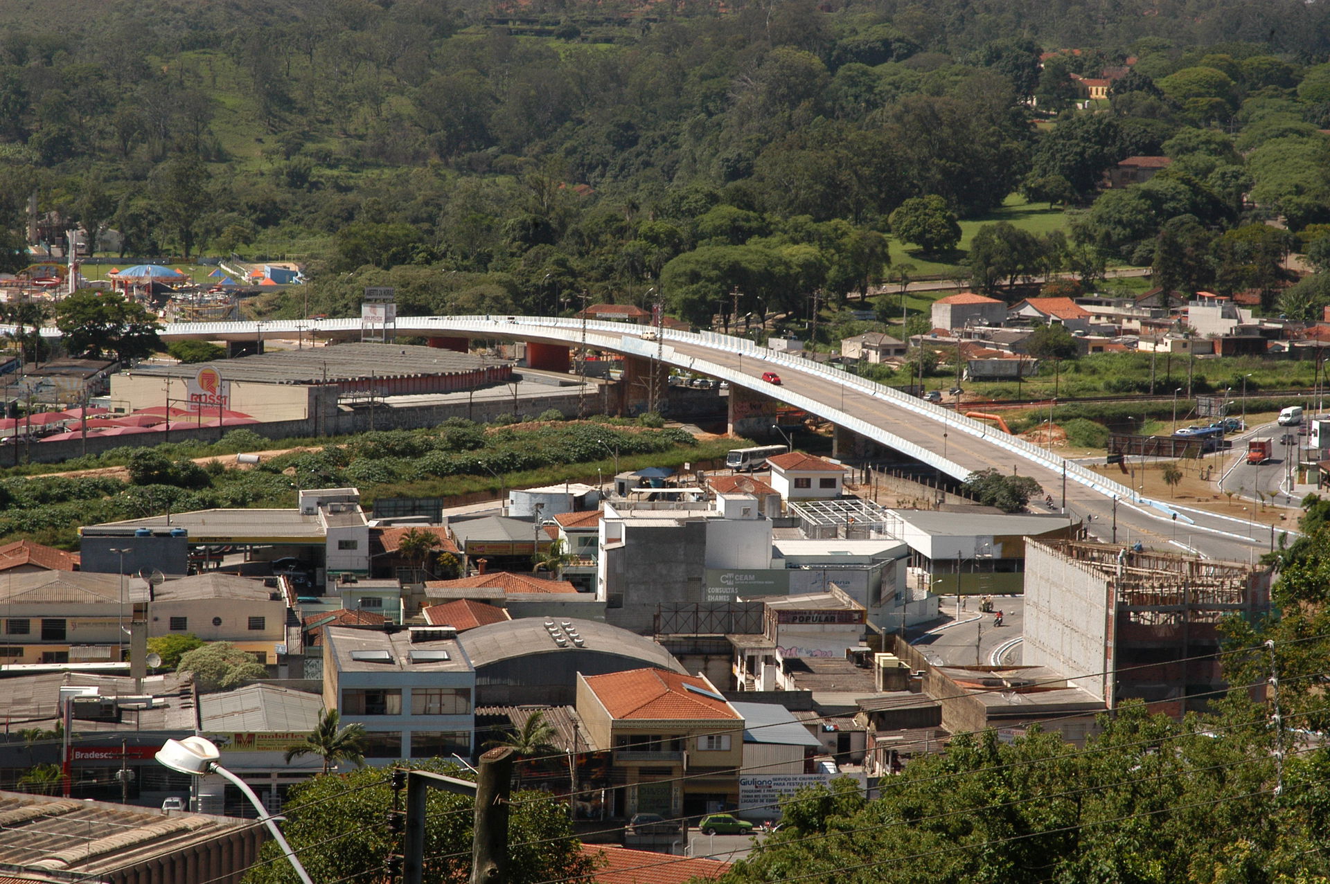 Viaduto Donald Savazoni, em Franco da Rocha.