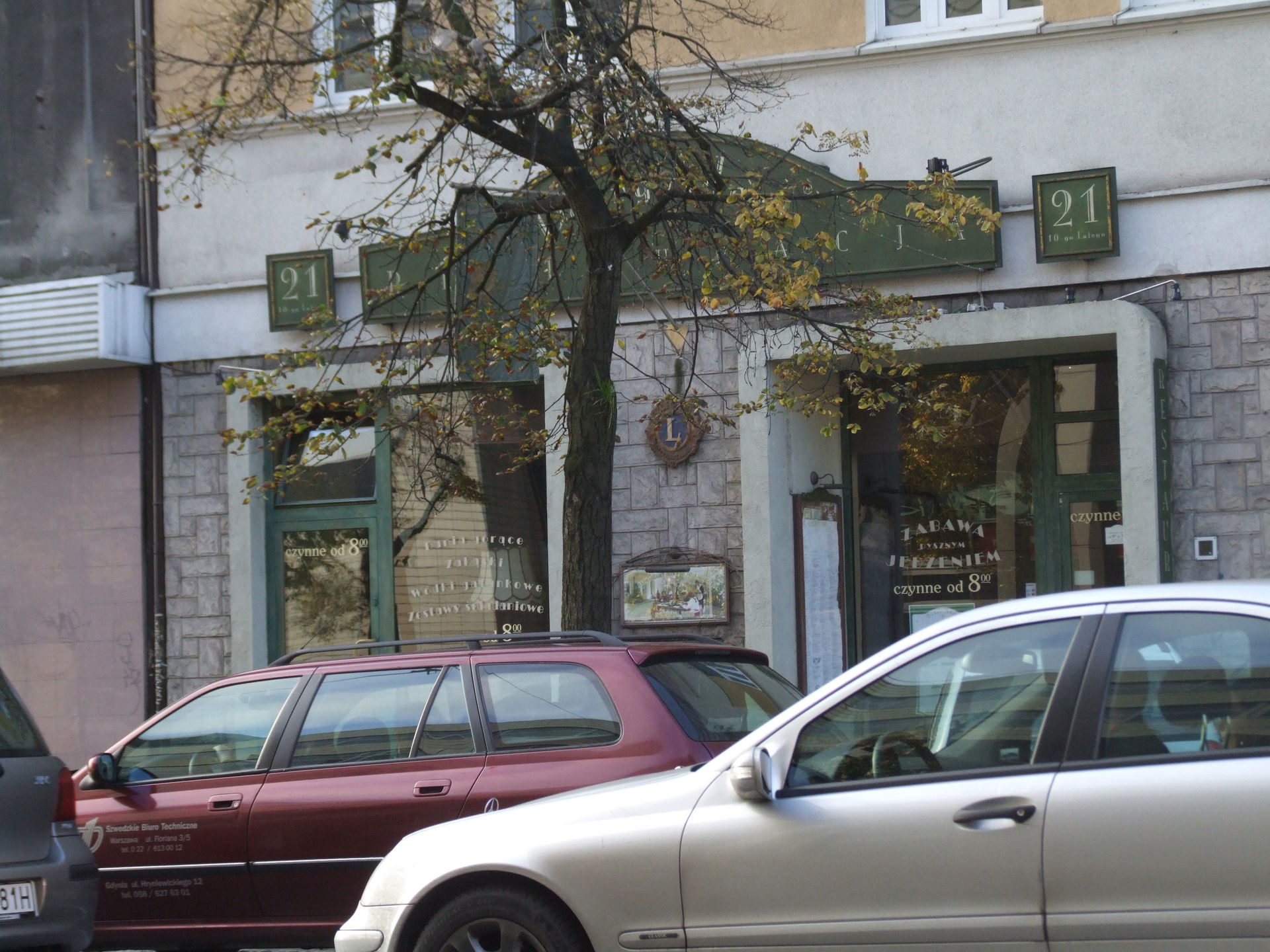 ulica 10 Lutego w Gdyni, restauracja Dobry Adres