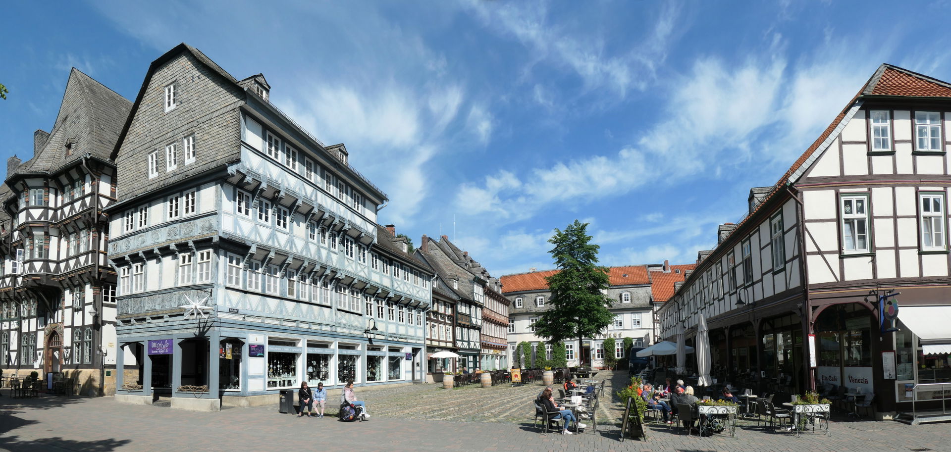 Der Schuhhof gilt als der älteste Platz in der Kaiserstadt. Sei…