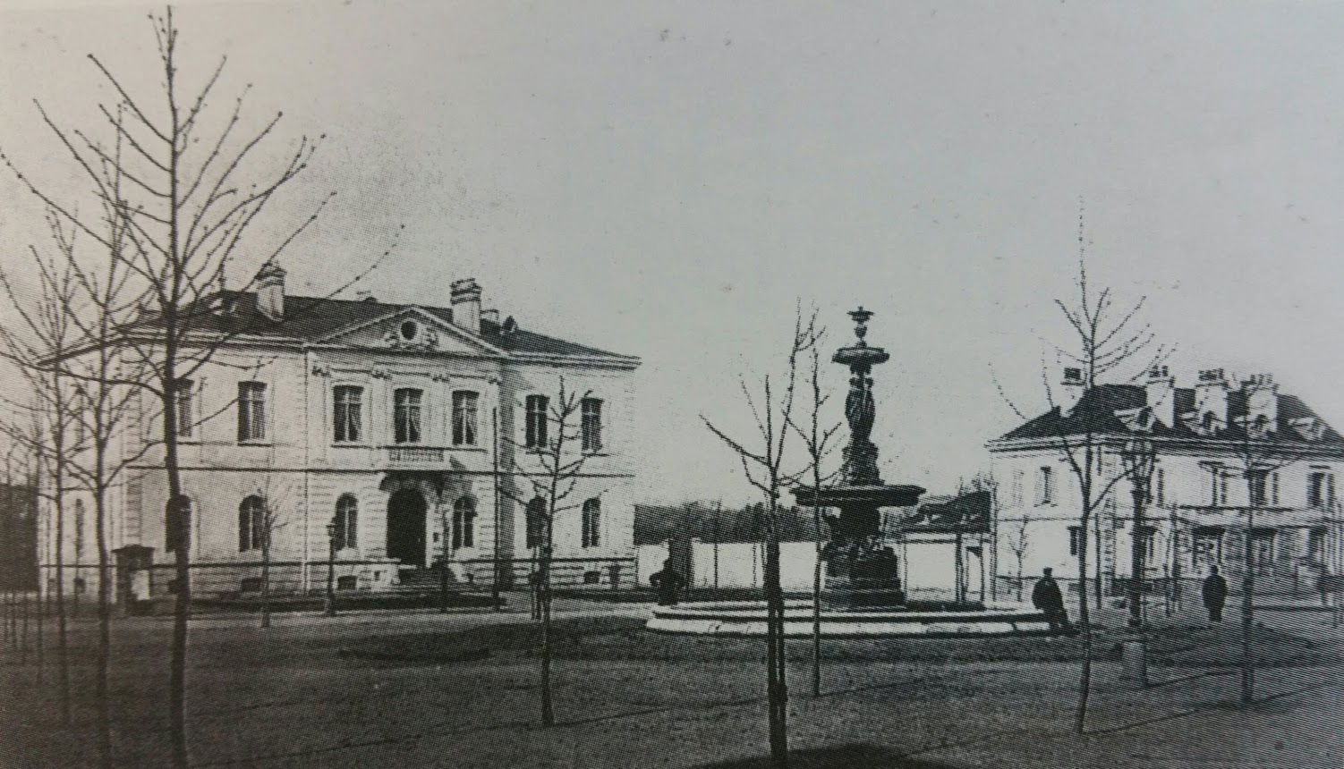 Anciennes mairie (à gauche) et poste centrale (à droite) de Vic…