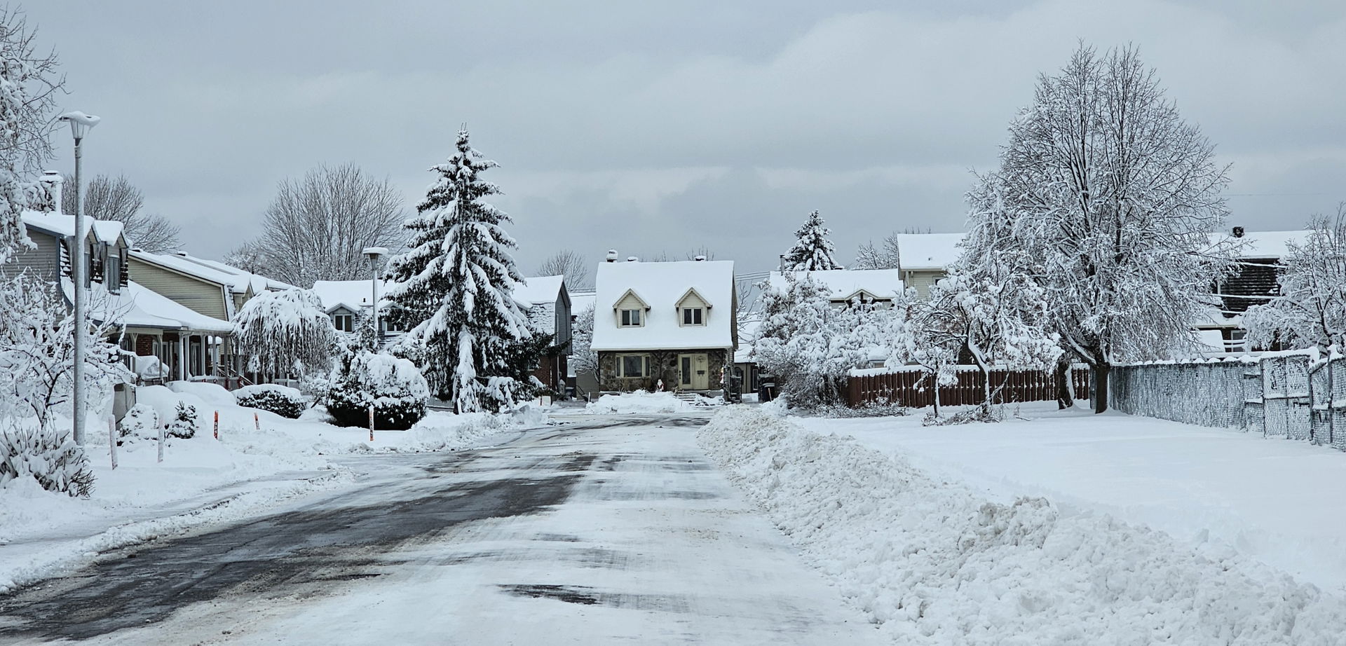 Winter urban landscape after a snowfall on Labrosse Street in t…