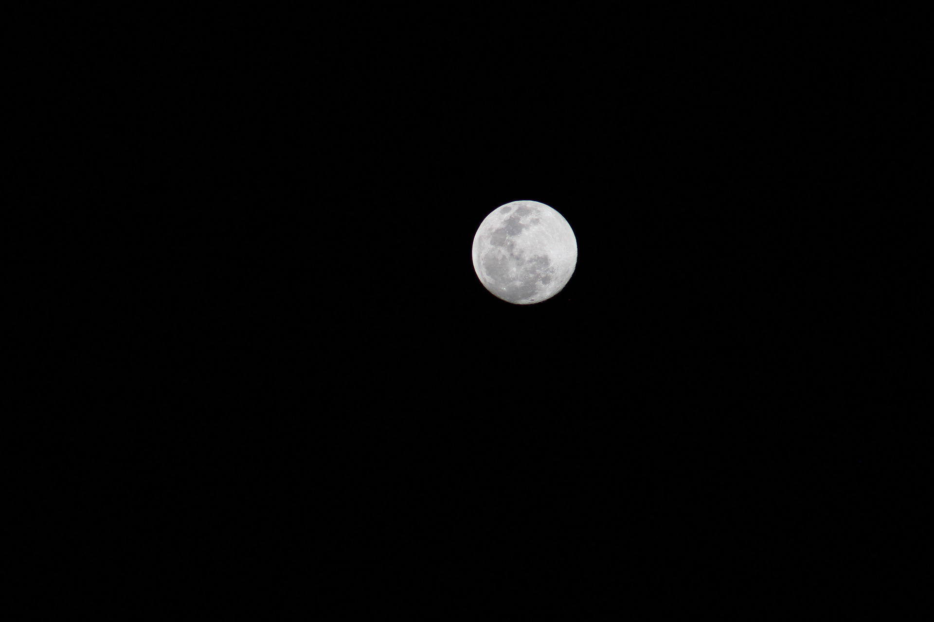 Picture of the full moon, taken in South Africa > Gauteng &g…