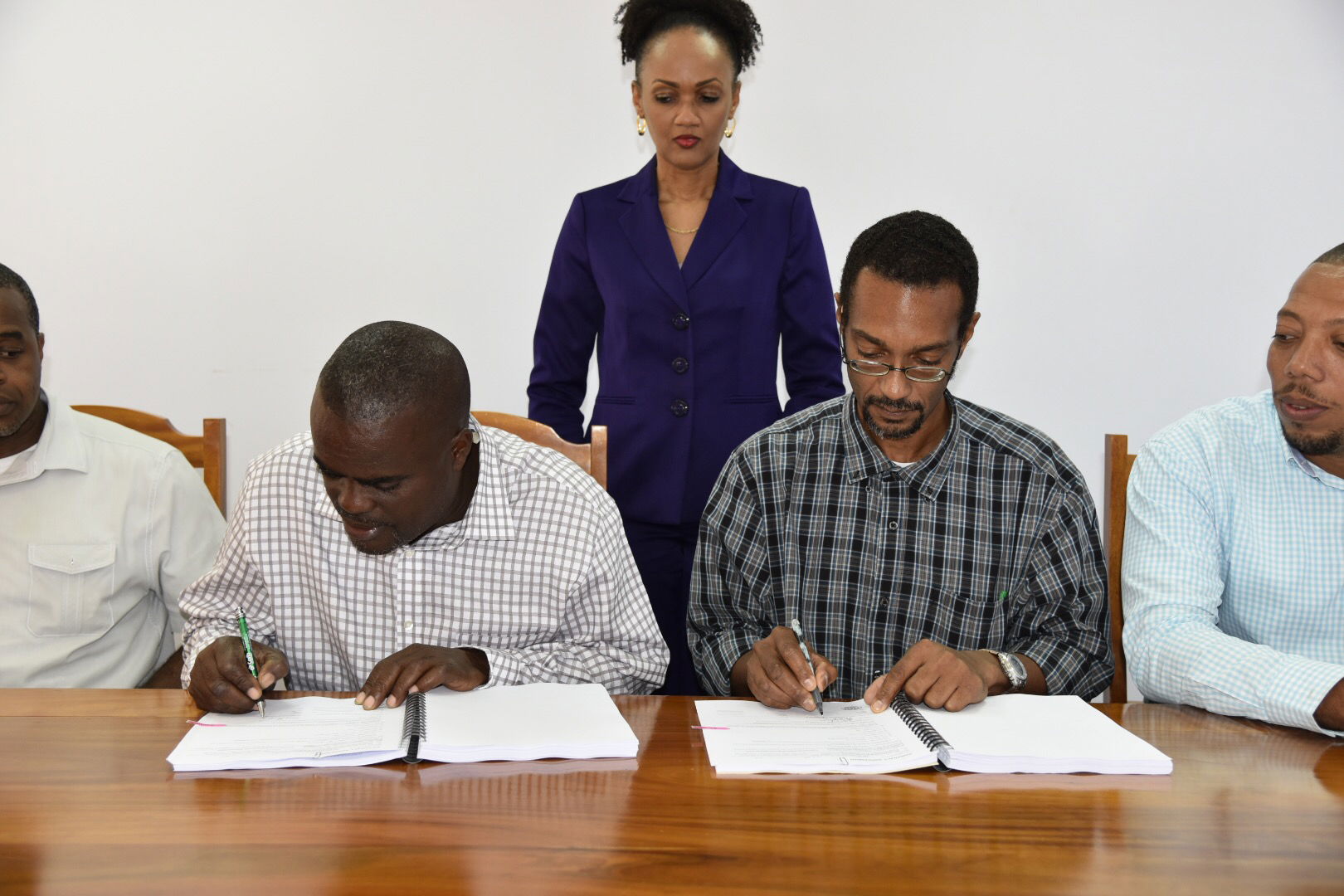Contract signed for rehabilitation of collapsed road in Dublanc