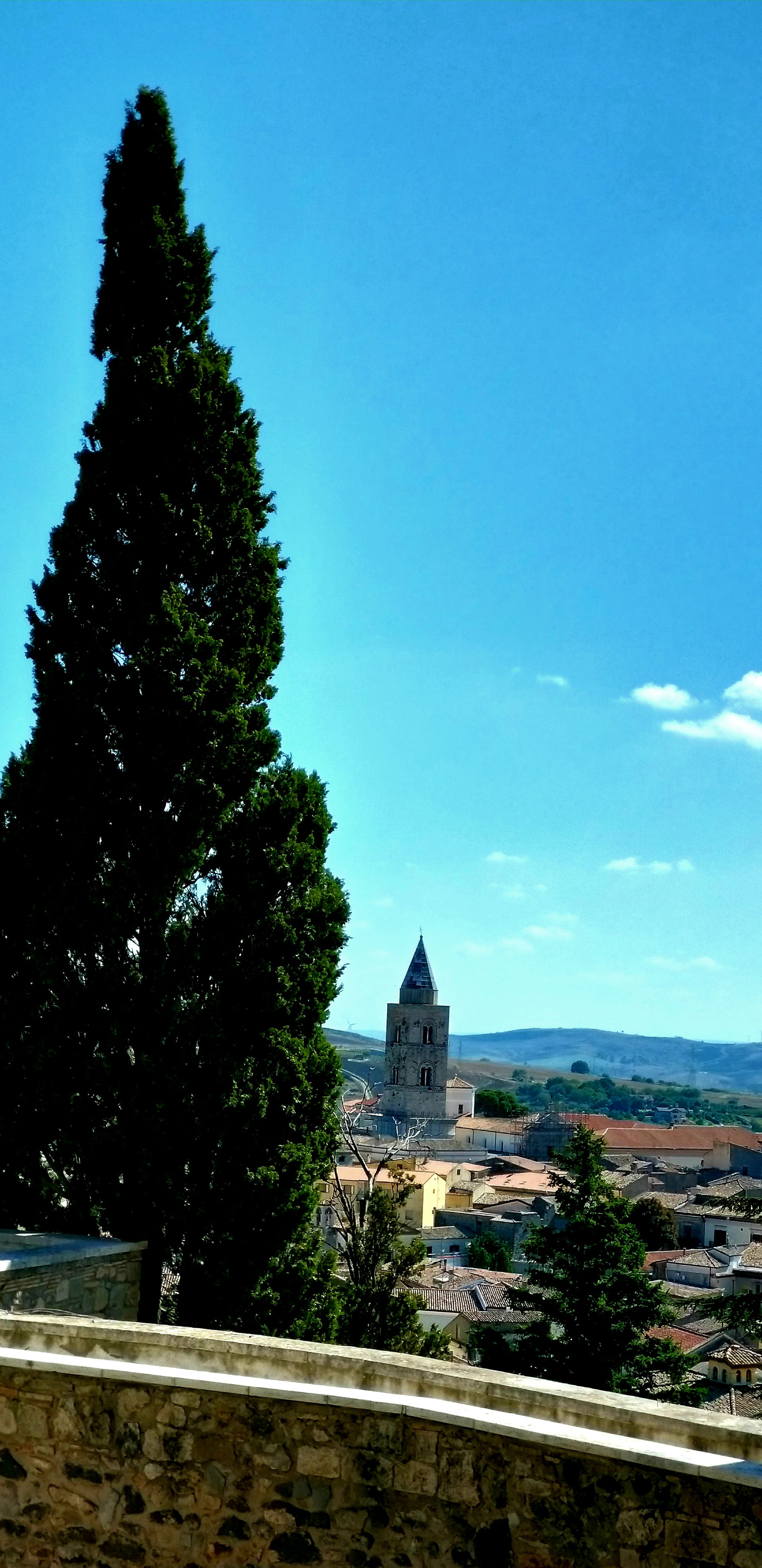 This is a photo of a monument which is part of cultural heritag…