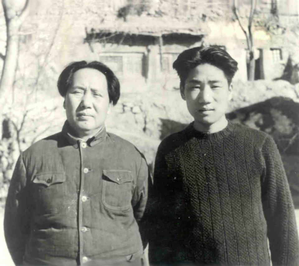 Mao Zedong and Mao Anying, 1946