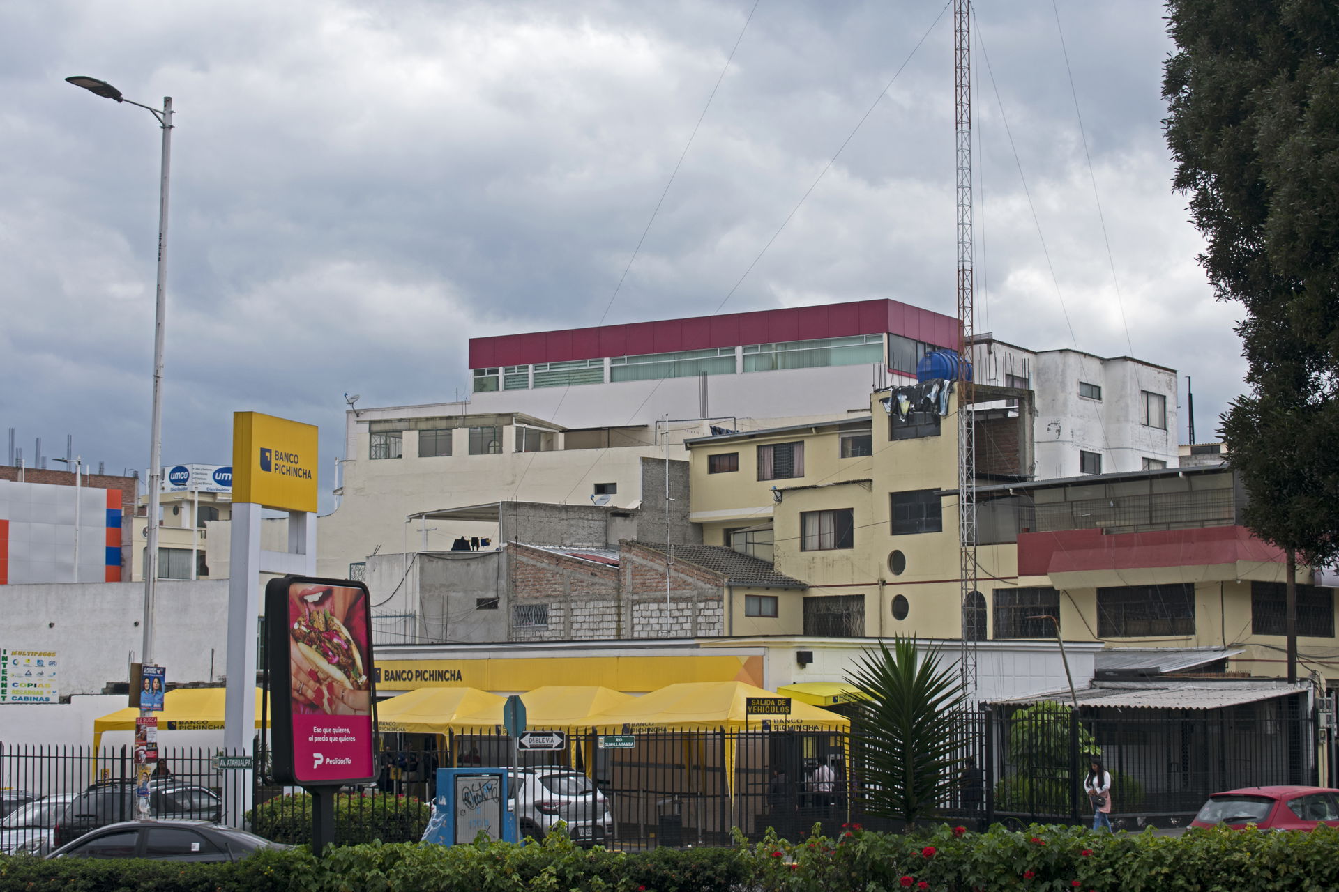 Buildings behind Banco Pichincha, Avenida Atahualpa, Ambato, Tu…