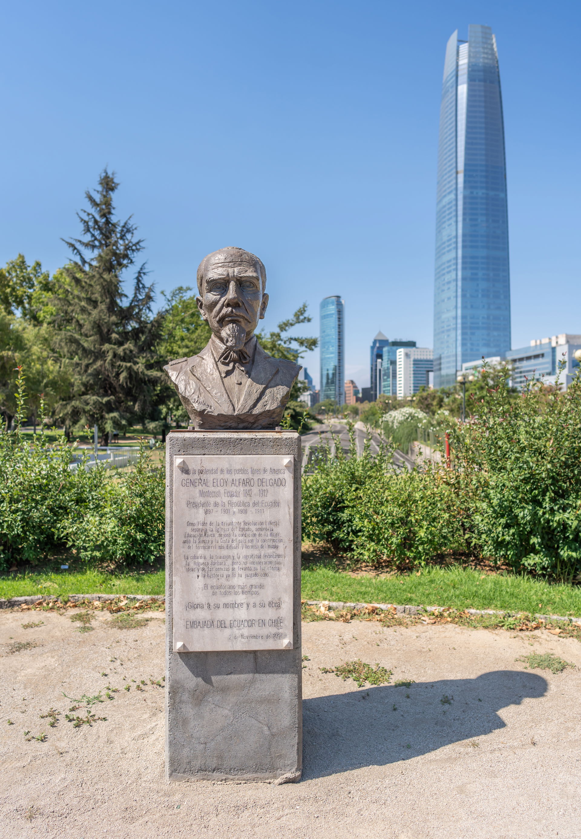 Bust Eloy Alfaro Delgado.
