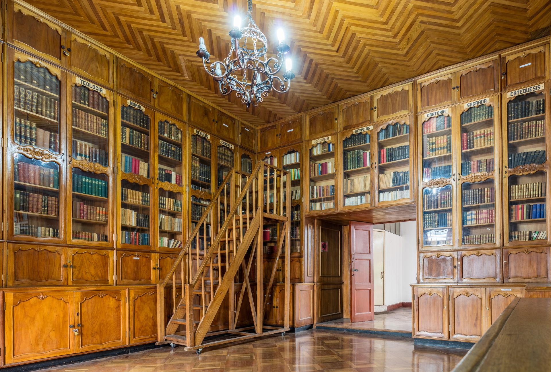 Archiepiscopal library, located in the museum inside the Metrop…