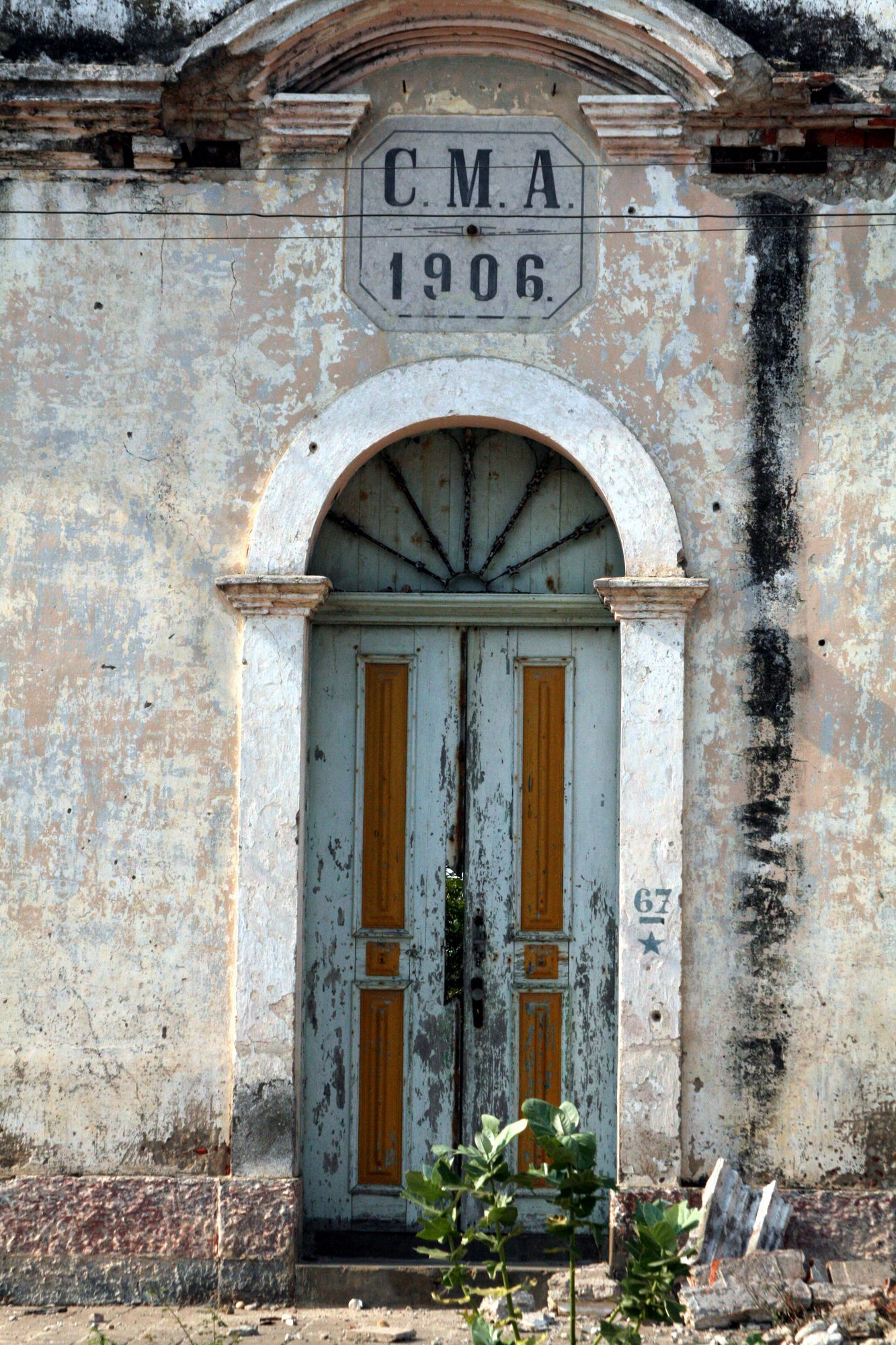 The old school of Ambriz