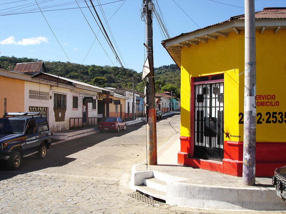 Calle en Concepción de Ataco (12.2010)
