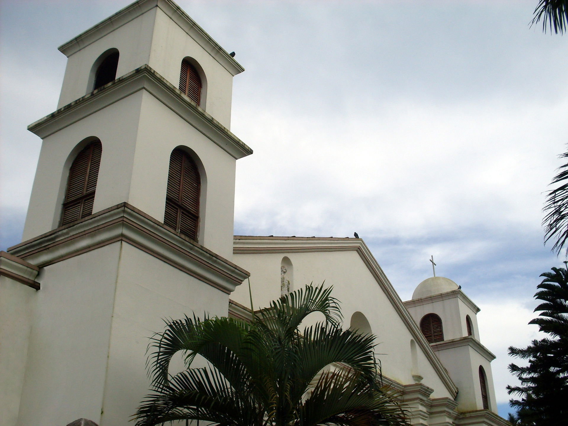 Iglesia de San Juan Bautista en Nahuizalco, El Salvador.