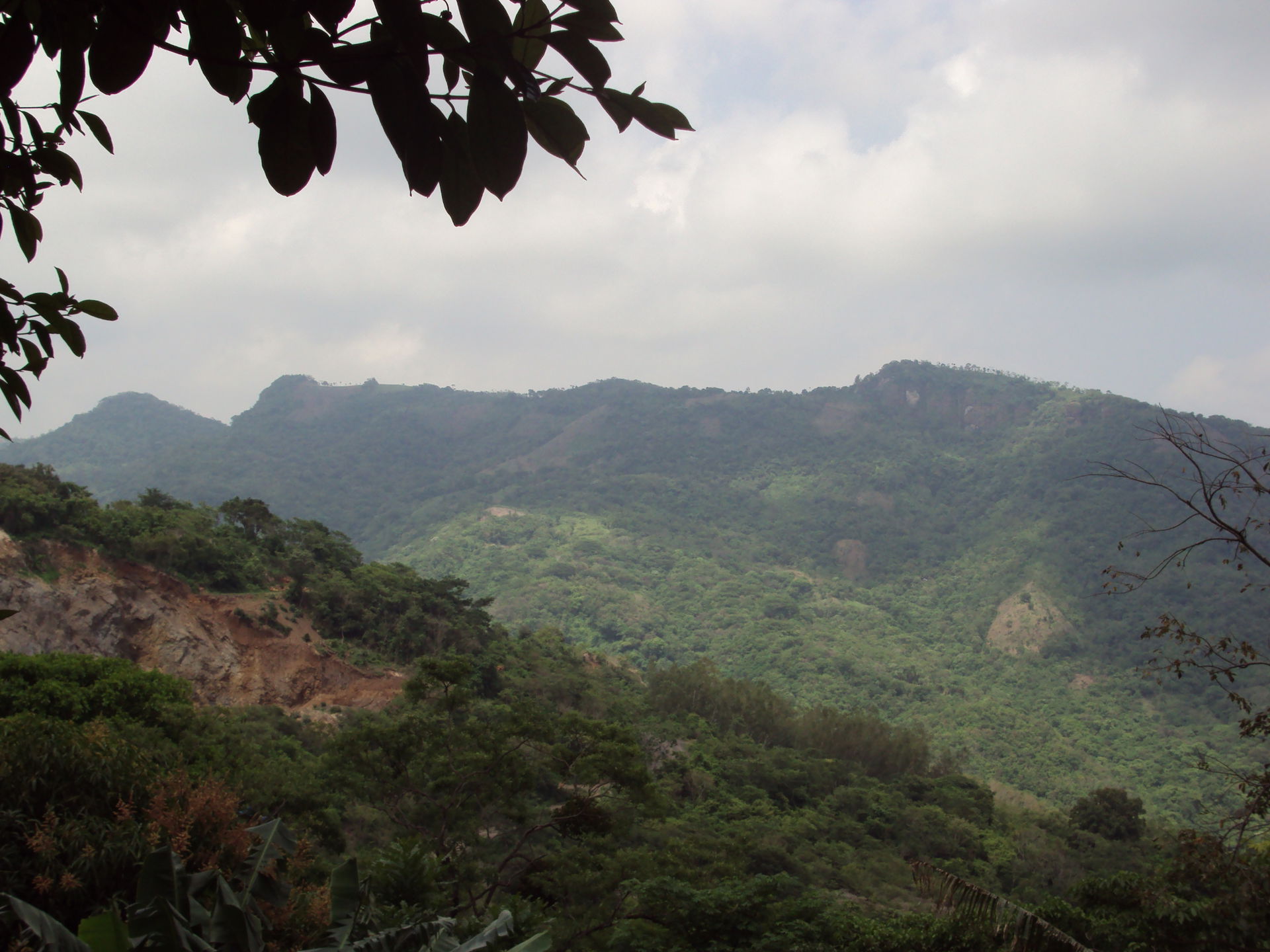 Peñón de Las Crucitas en Panchimalco, El Salvador