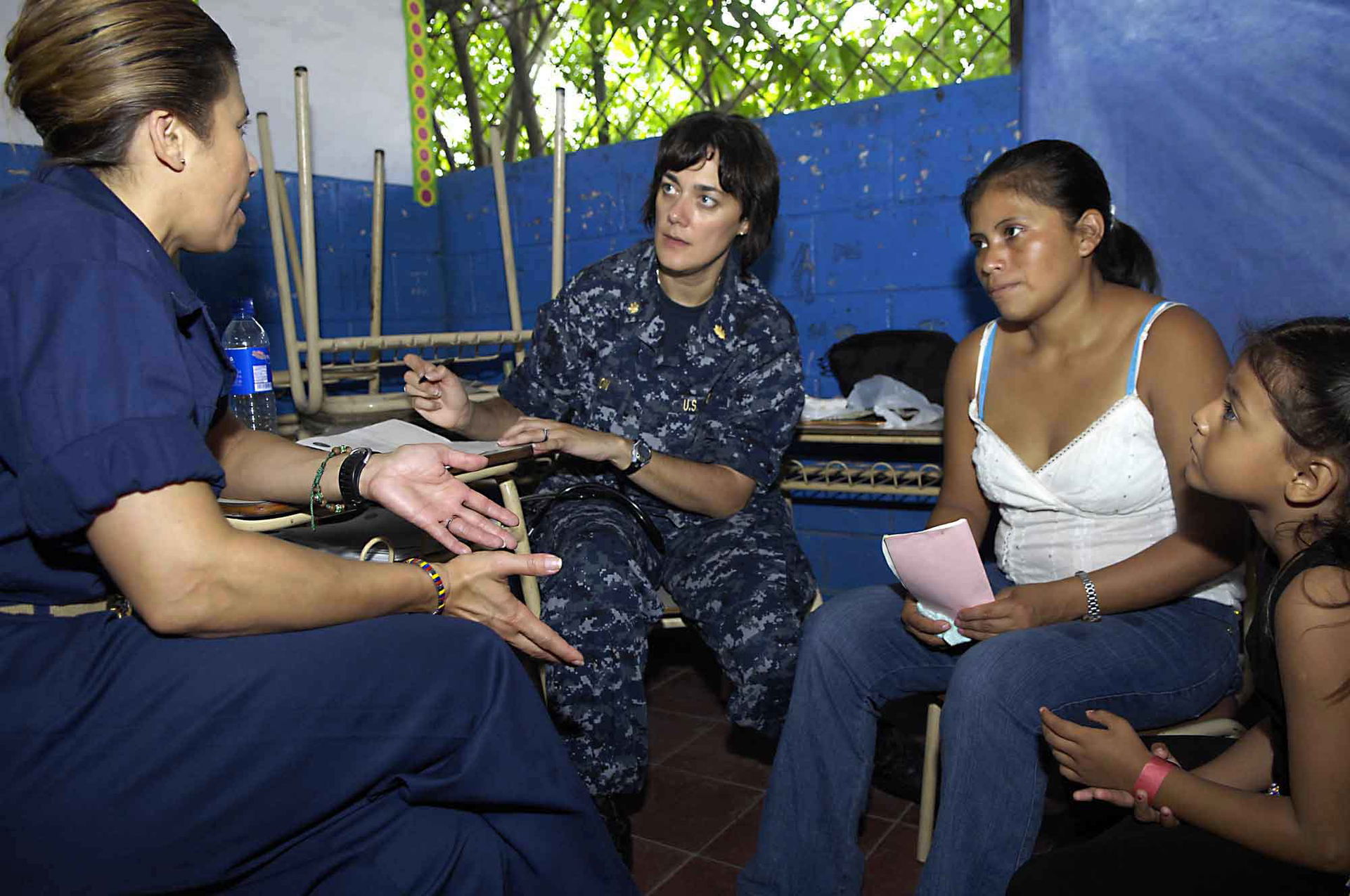 LA UNIÓN, El Salvador (June 30, 2009) Lt. Dinorah Cely, a Navy …