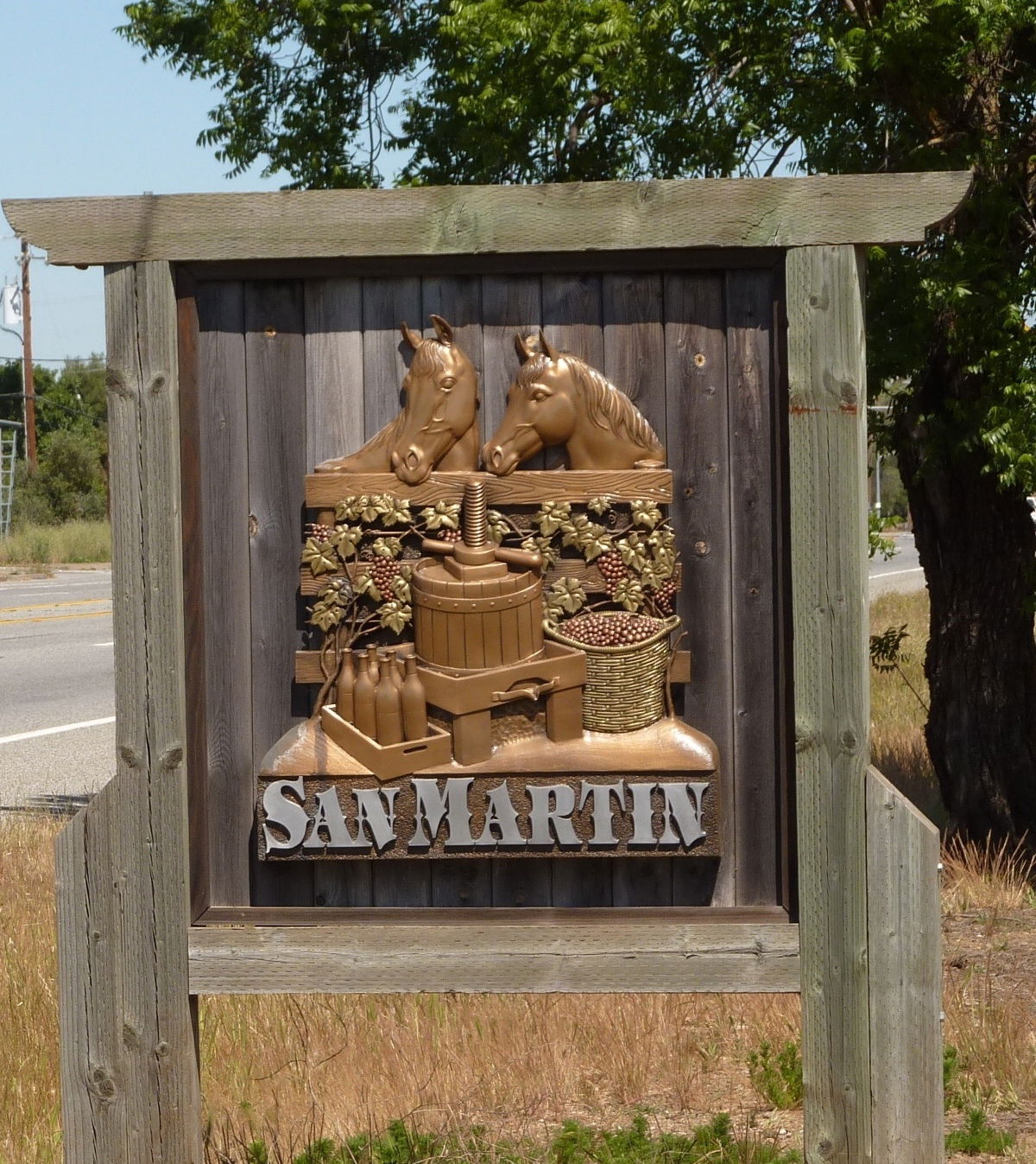 Welcome sign on northbound side of Monterey Road, entering the …