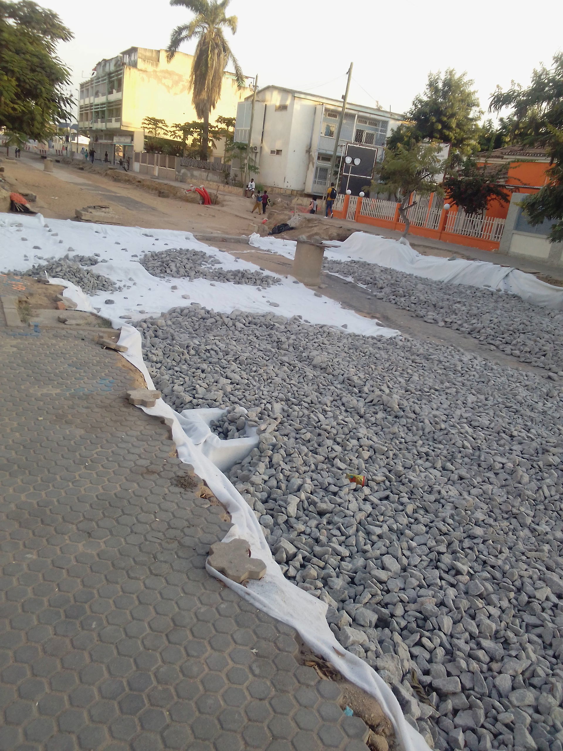 estrada de Benguela em construção
