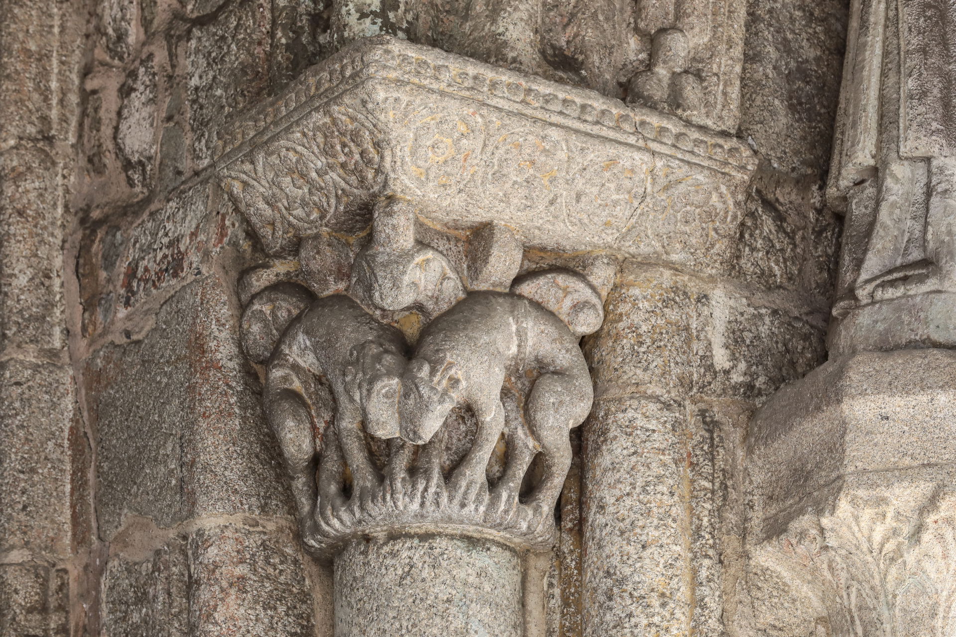 Capital of the Church of Santa María de Salomé, Santiago de Com…