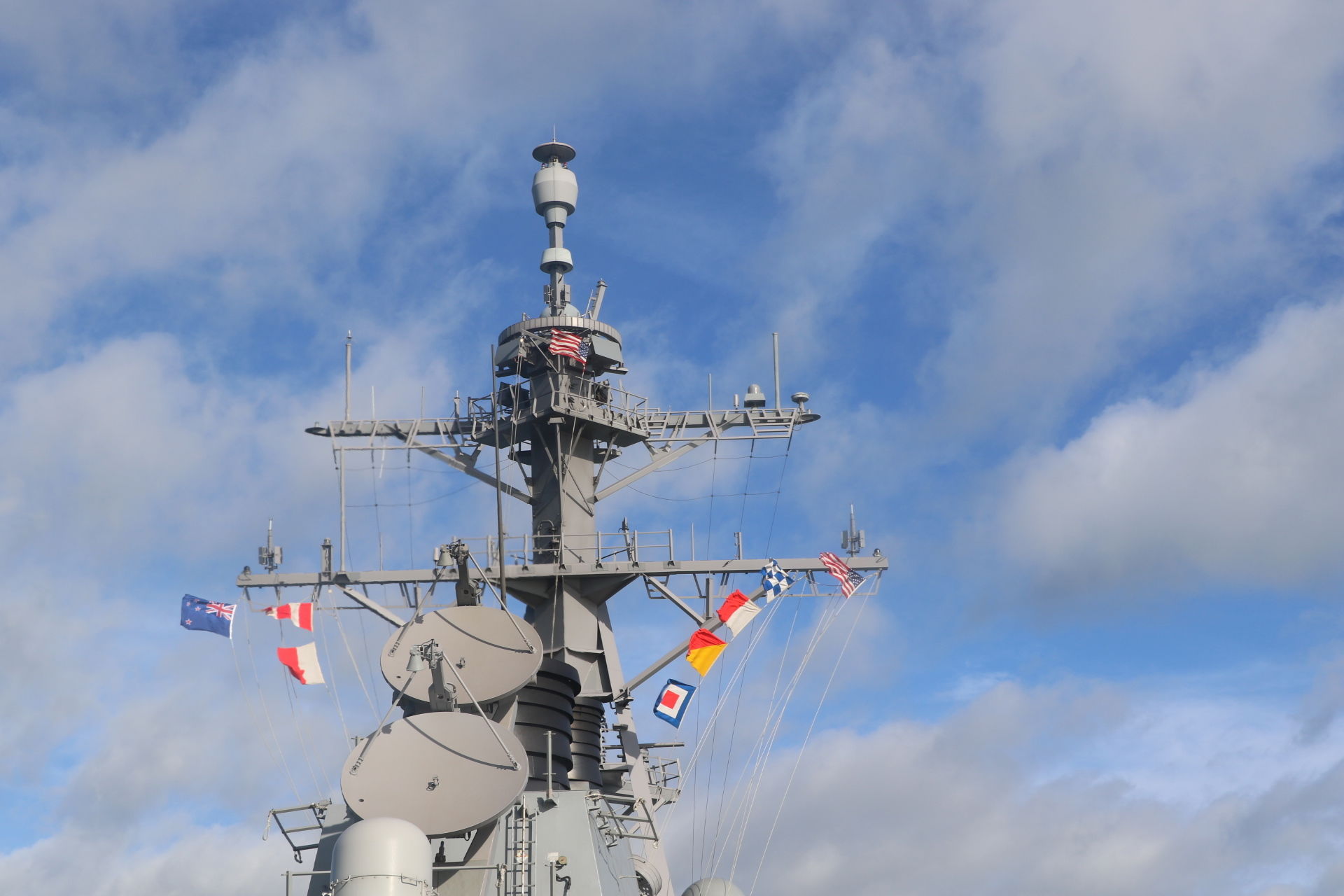 WELLINGTON, New Zealand (Nov. 26, 2021) The Arleigh Burke-class…