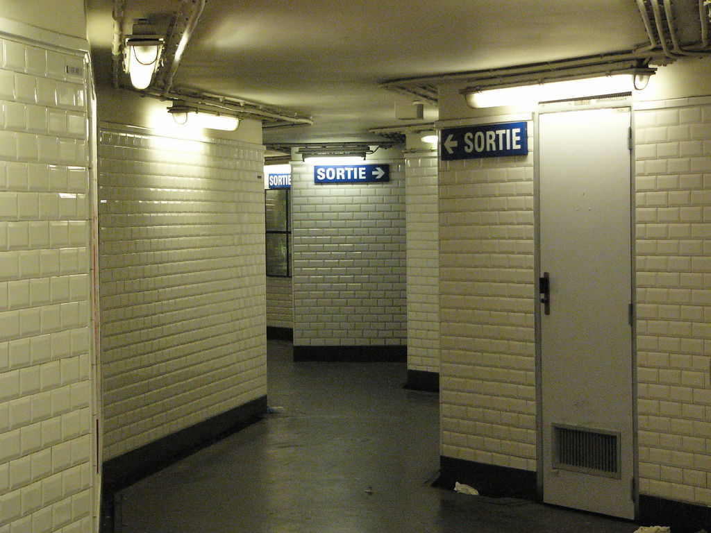 Metro de Paris couloir de correspondance