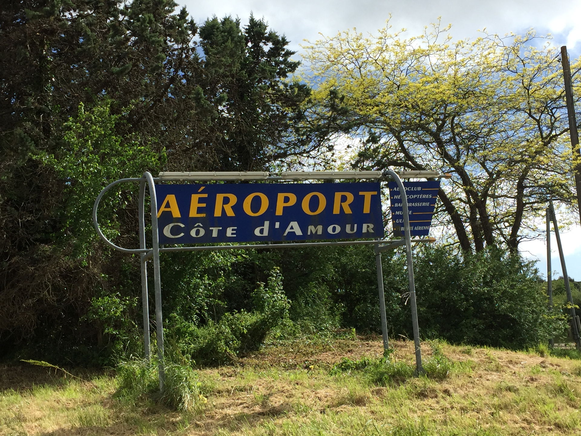 Entrée de l'aéroport de La Baule-Côte d'Amour