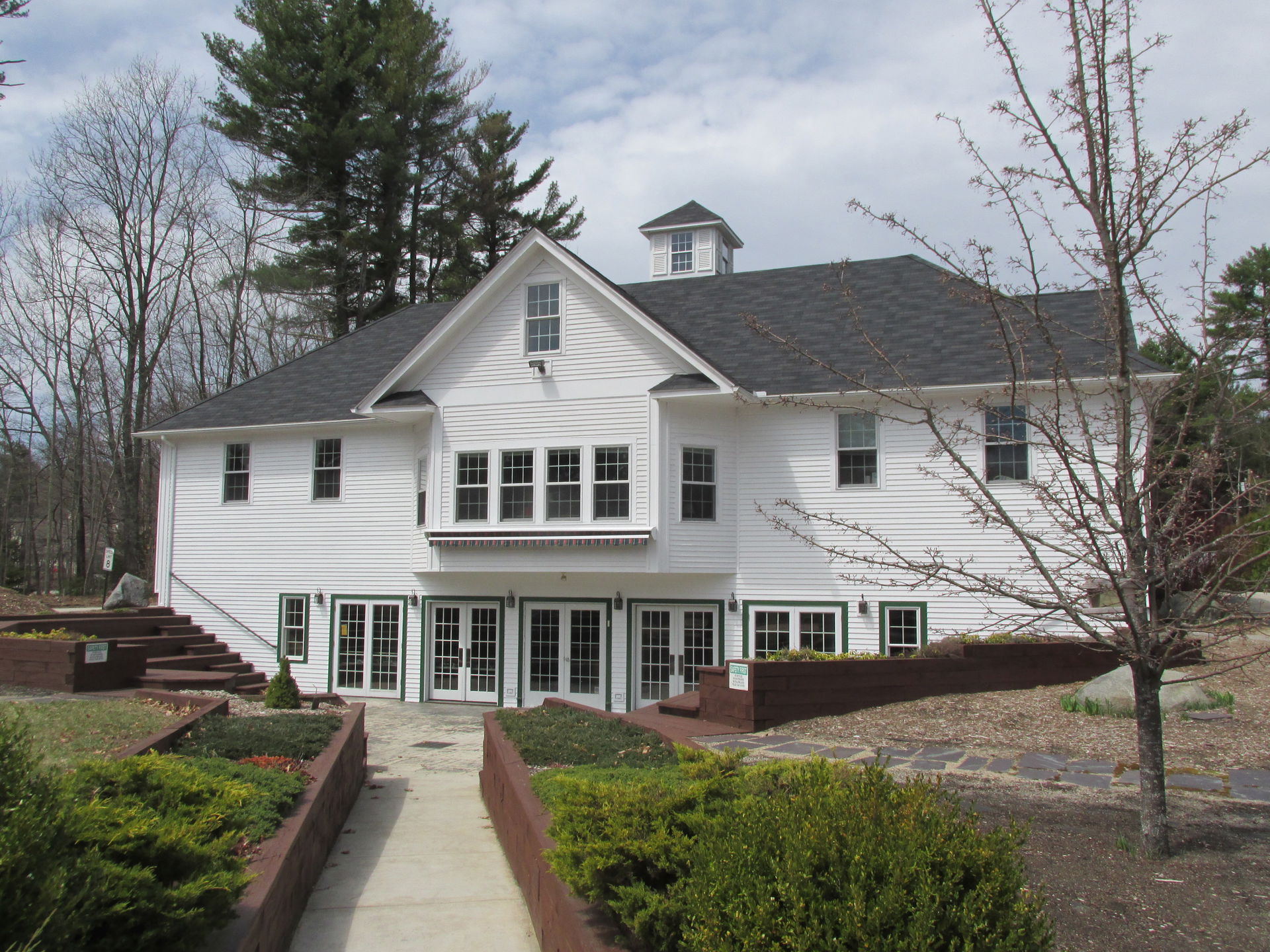Mary E. Bartlett Library, Brentwood New Hampshire