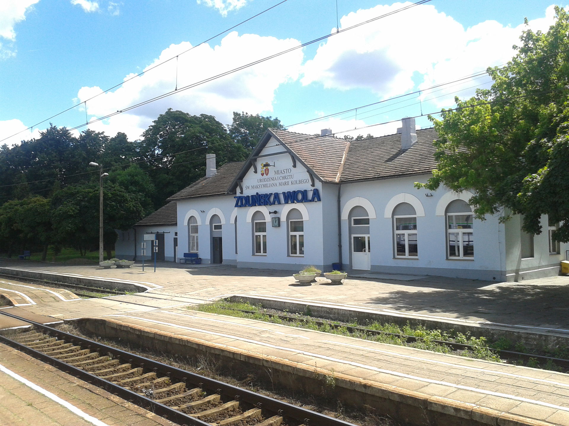 Zdunska Wola train station