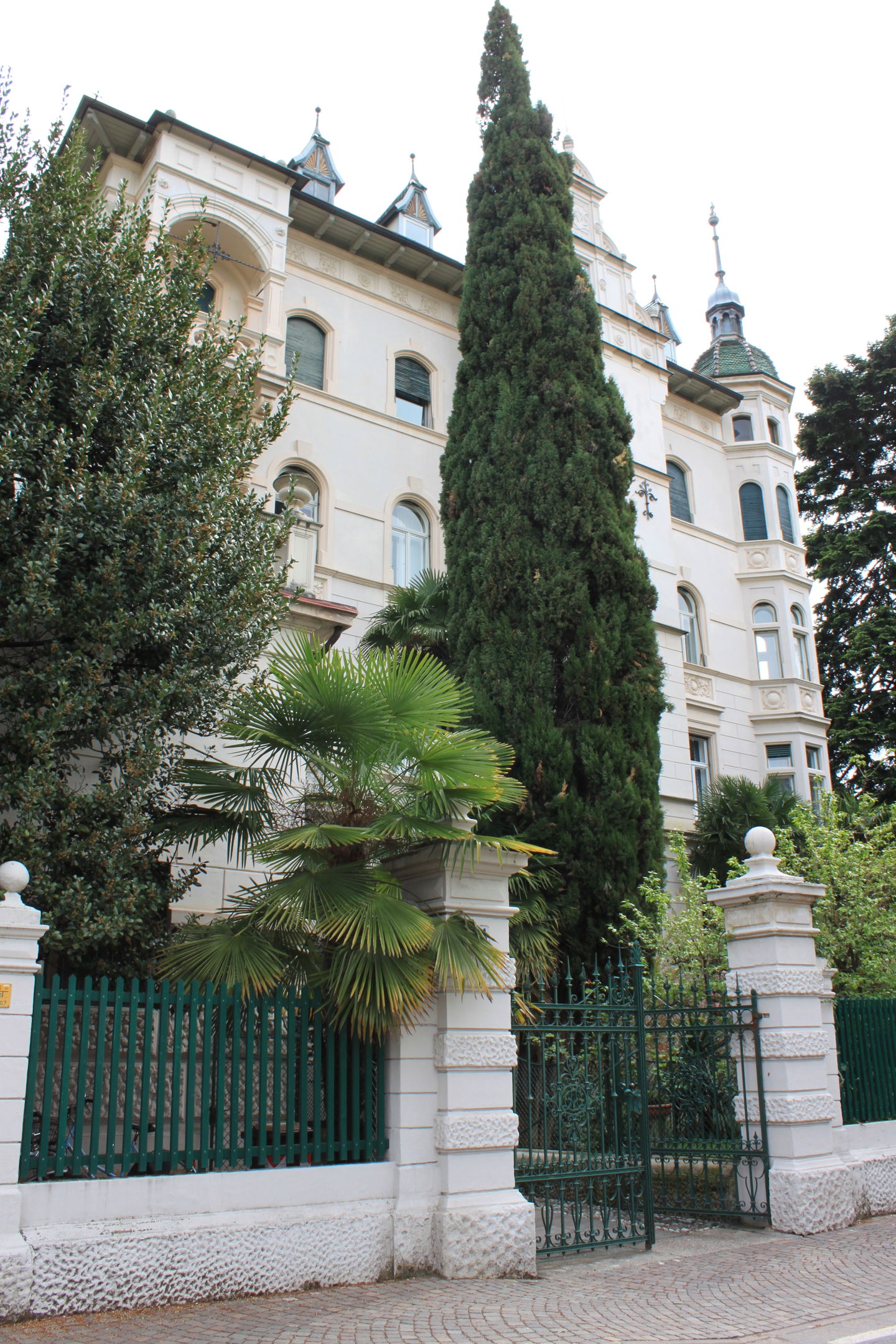 Villa Canales