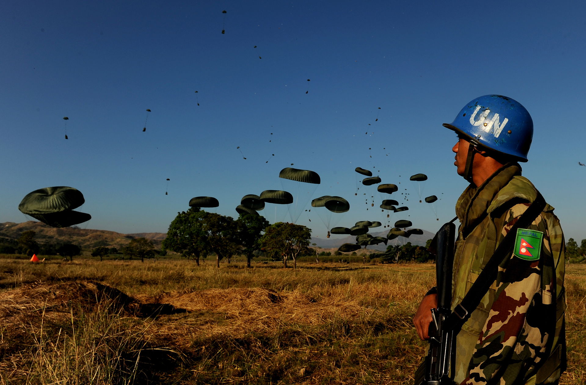 A Nepalese soldier providing security for the United Nations wa…