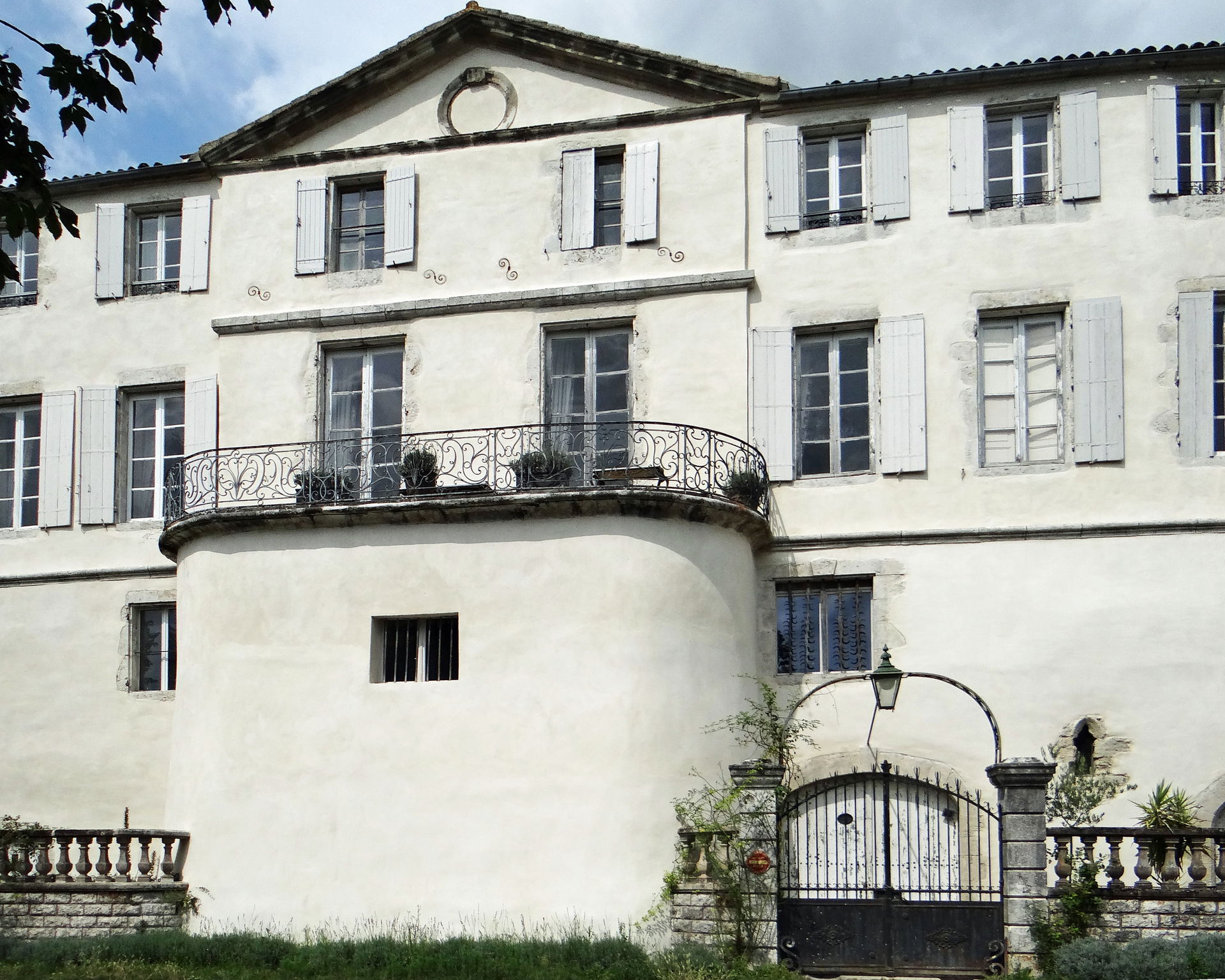 Castillonnès - Hôtel de Cours de Thomazeau - Façade côté campag…