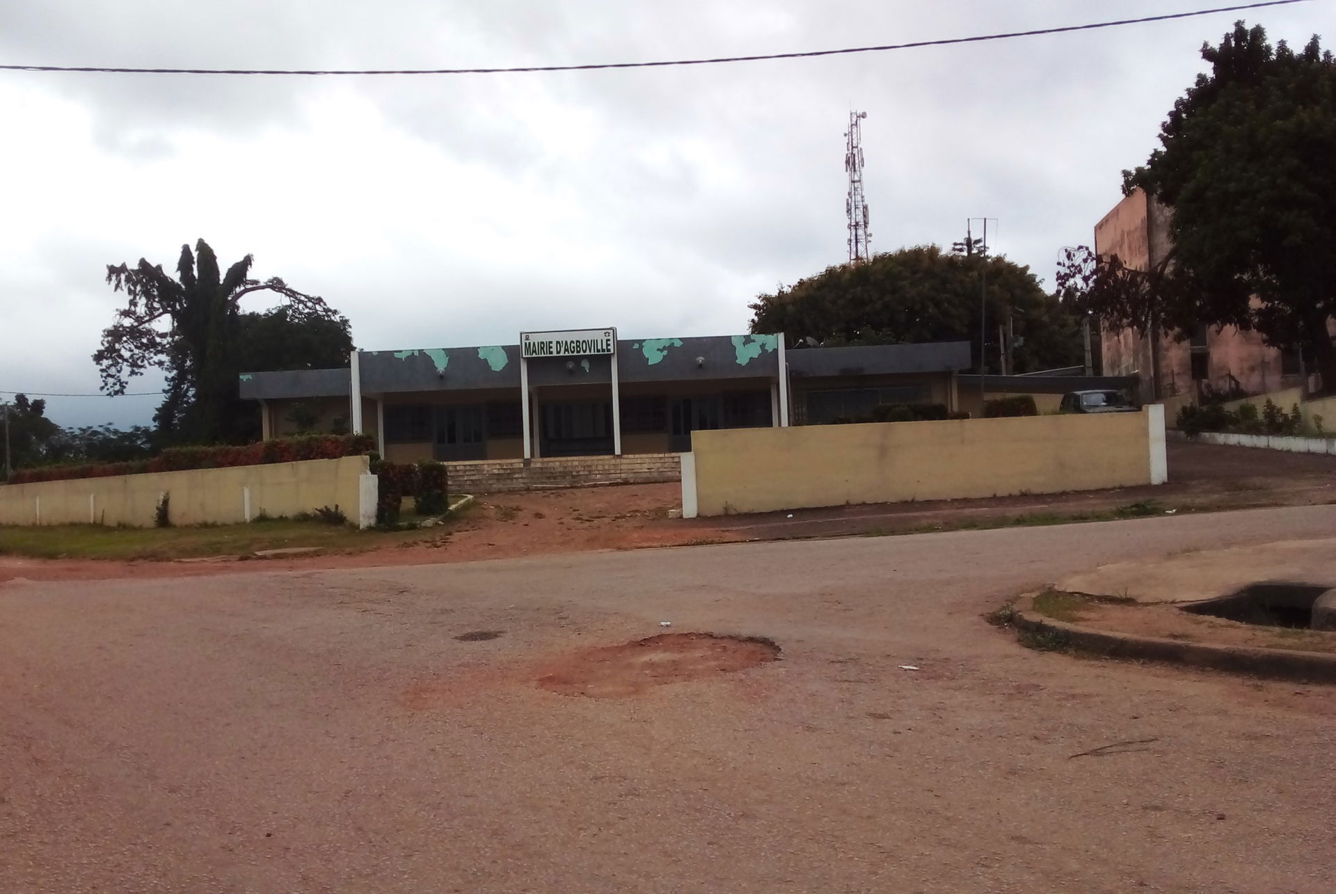 Entrée de la Mairie d’Agboville