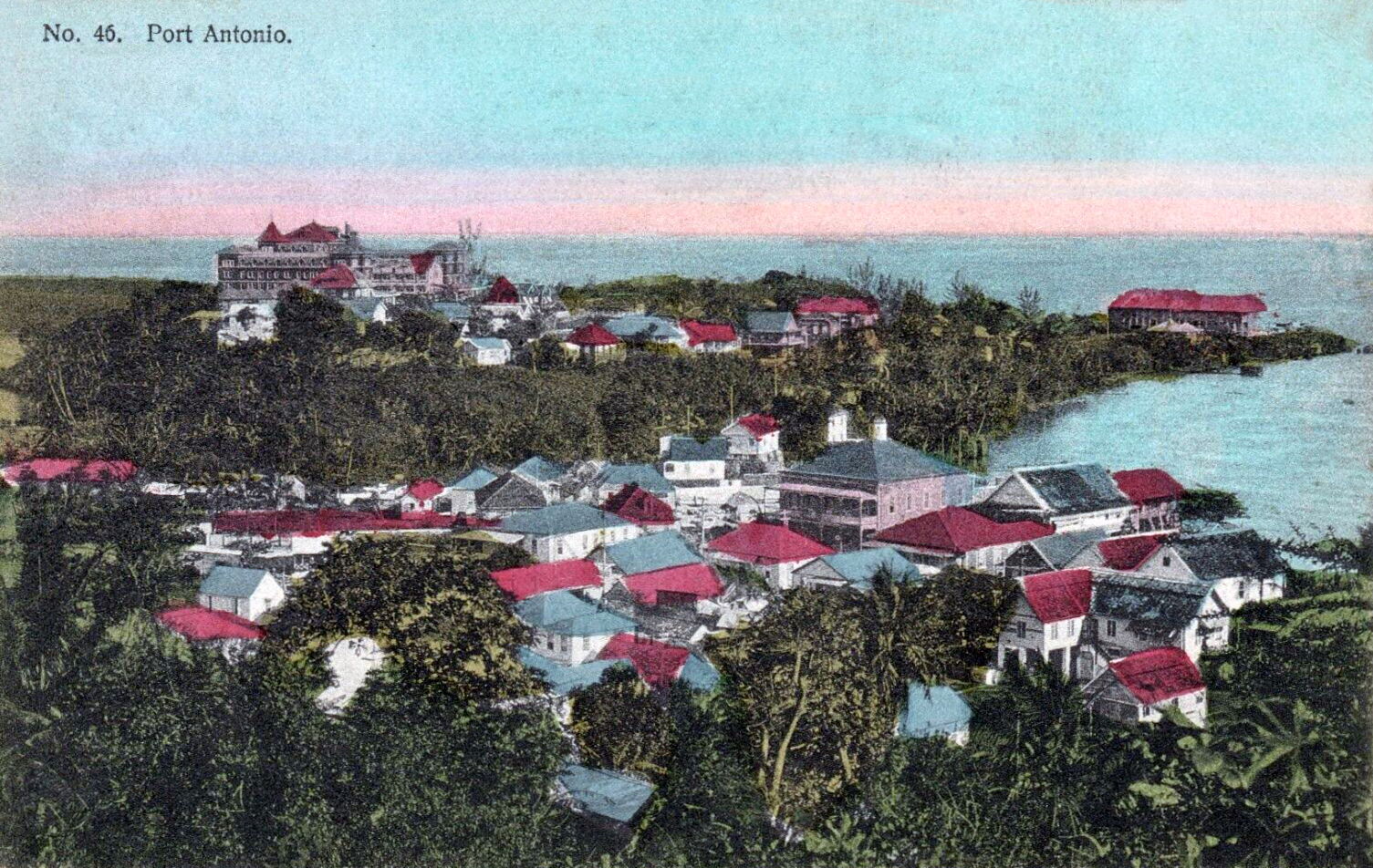 Photomechanical print (postcard) : collotype, hand colored
Div…