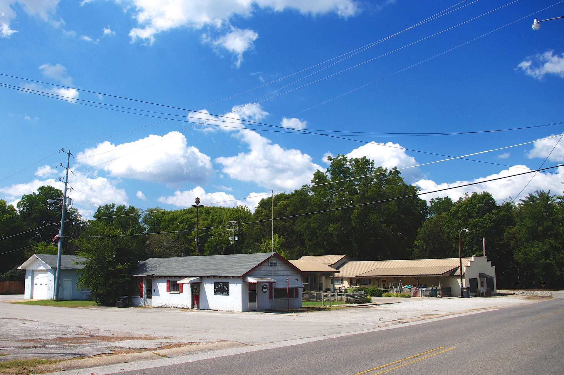 Businesses along Seneca Drive in Trinity, Alabama, United State…