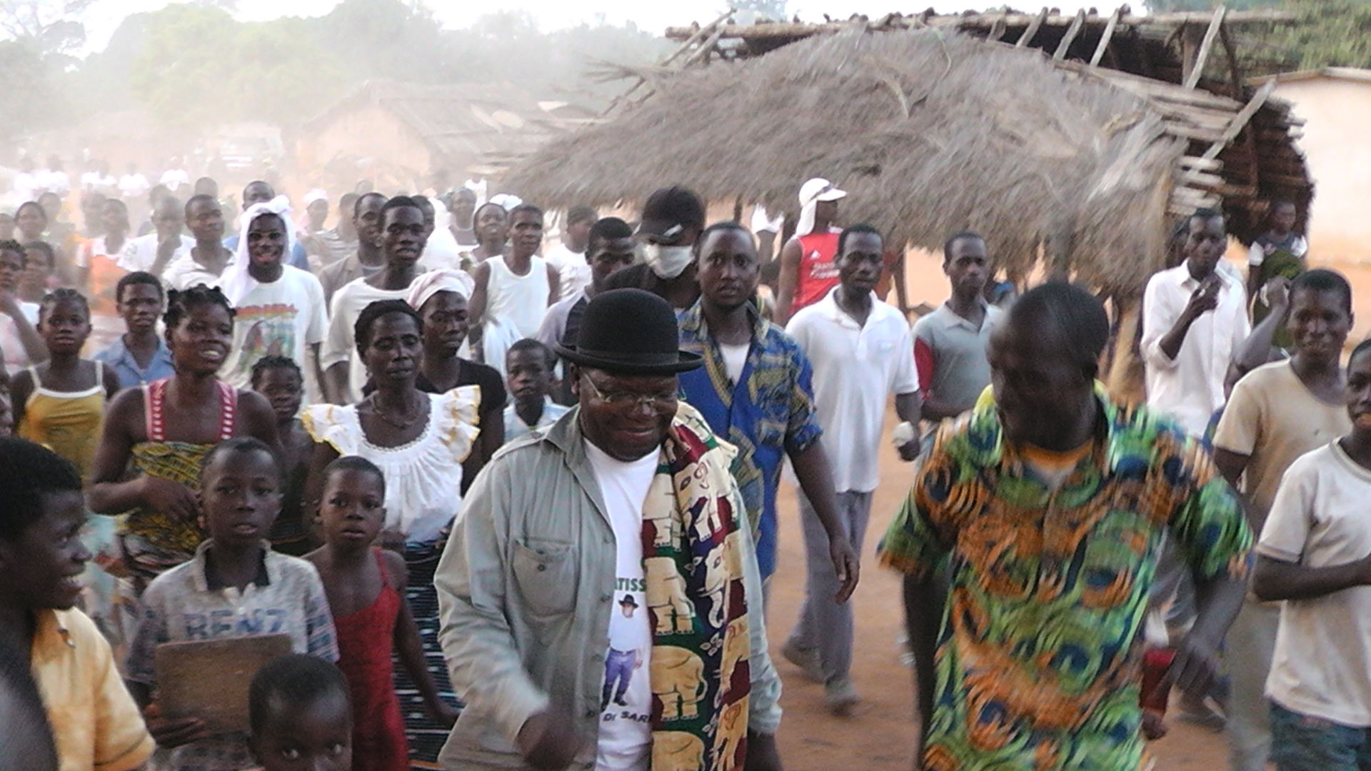 Dr Saraka Konan Adolphe accueilli en trompette par les populati…