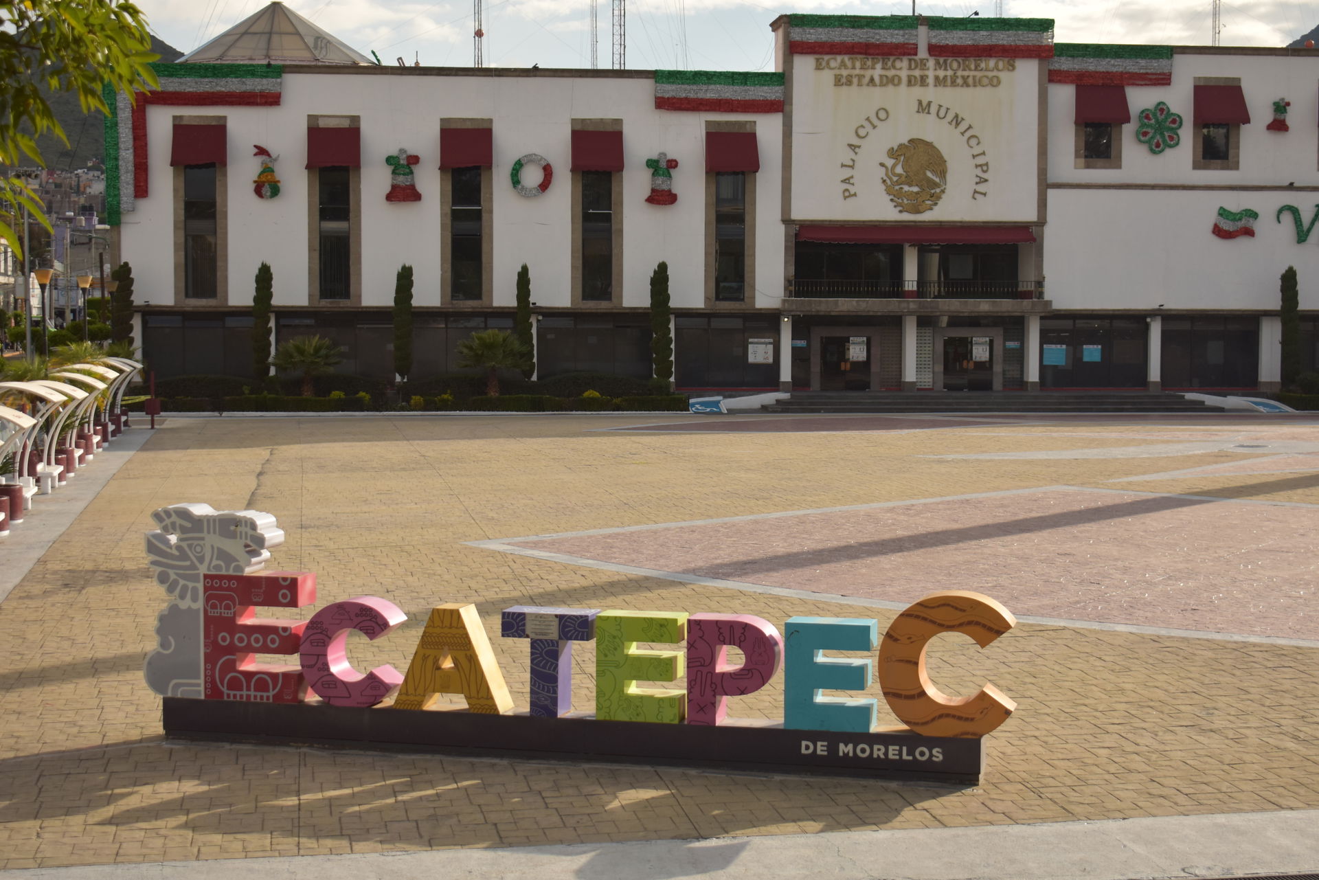 Explanada del Palacio Municipal Ecatepec de Morelos