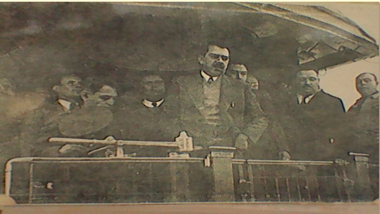 El Gral. Lázaro Cárdenas del Río, Presidente de la República, a…