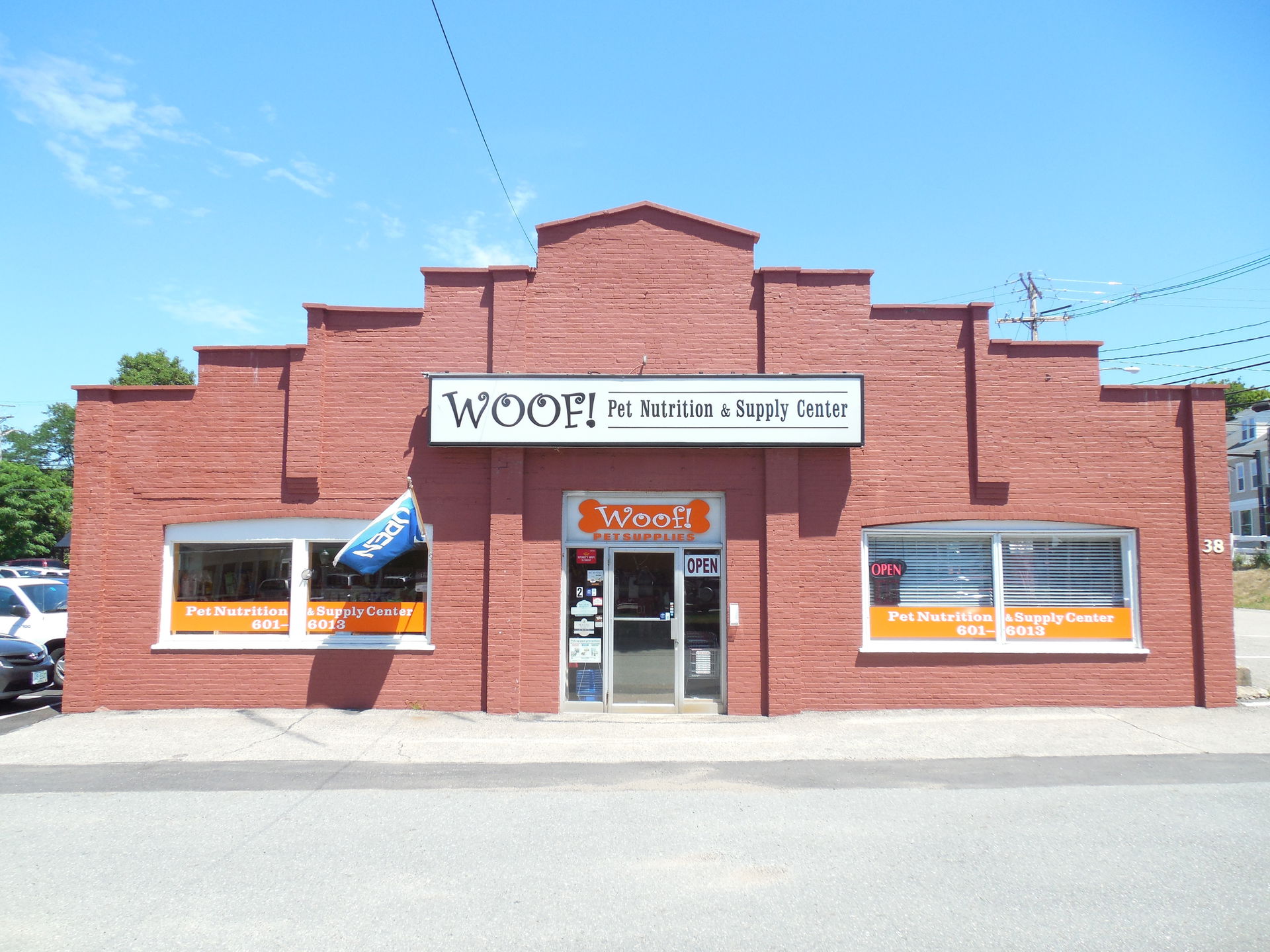 Woof!, Hampton New Hampshire former Hampton Center Garage