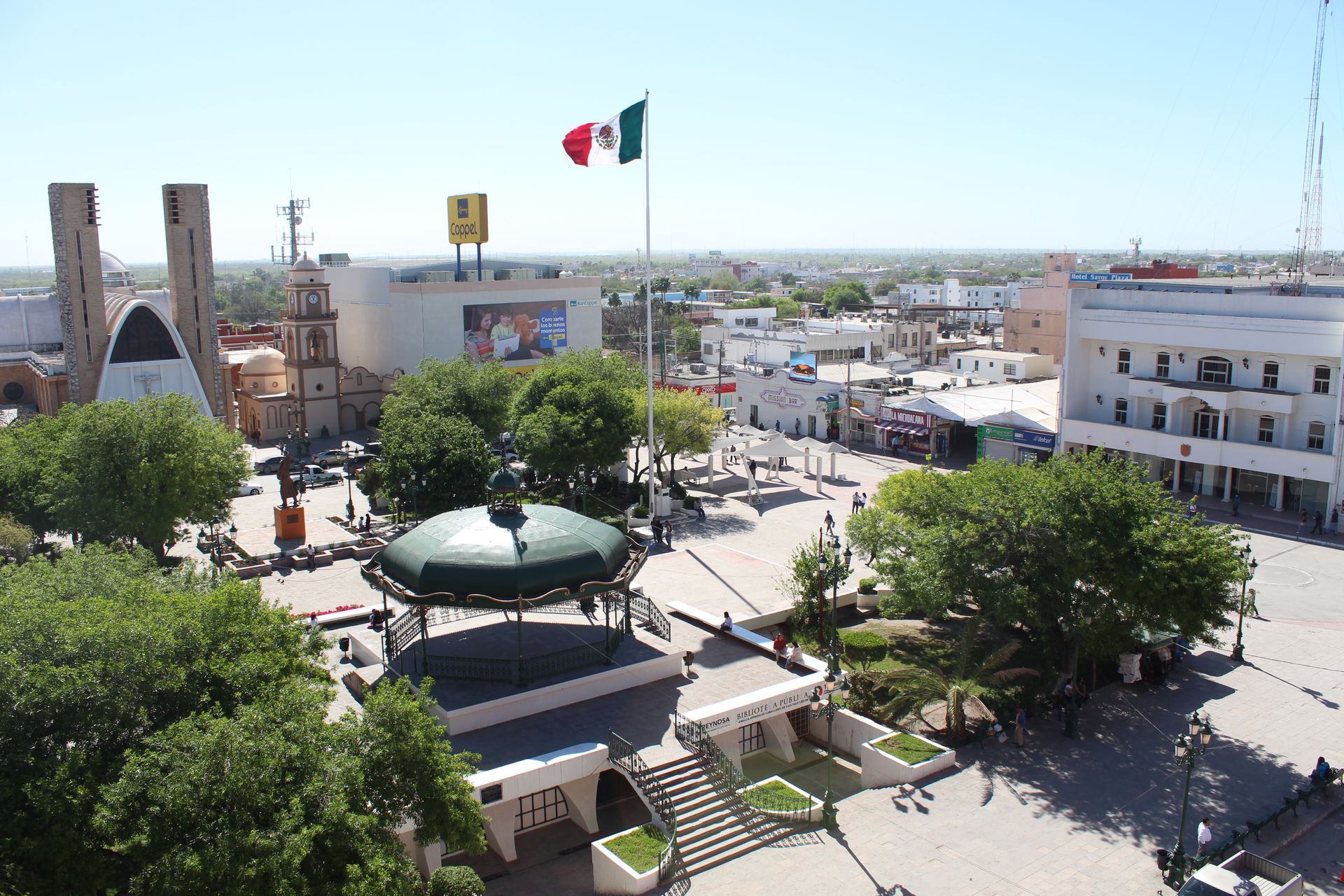 Una magnifica apreciacion de la plaza principal de Reynosa Tama…