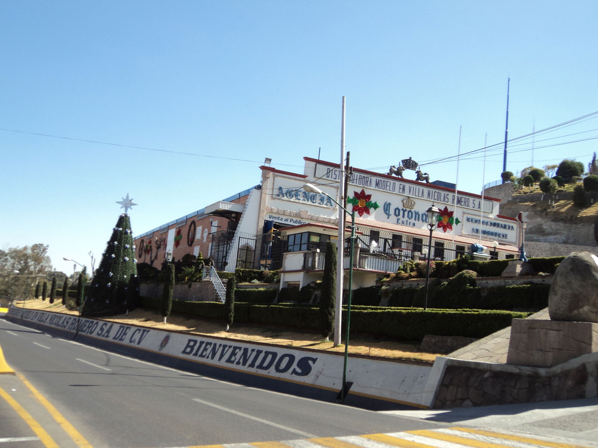 LA CORONA VILLA N.R